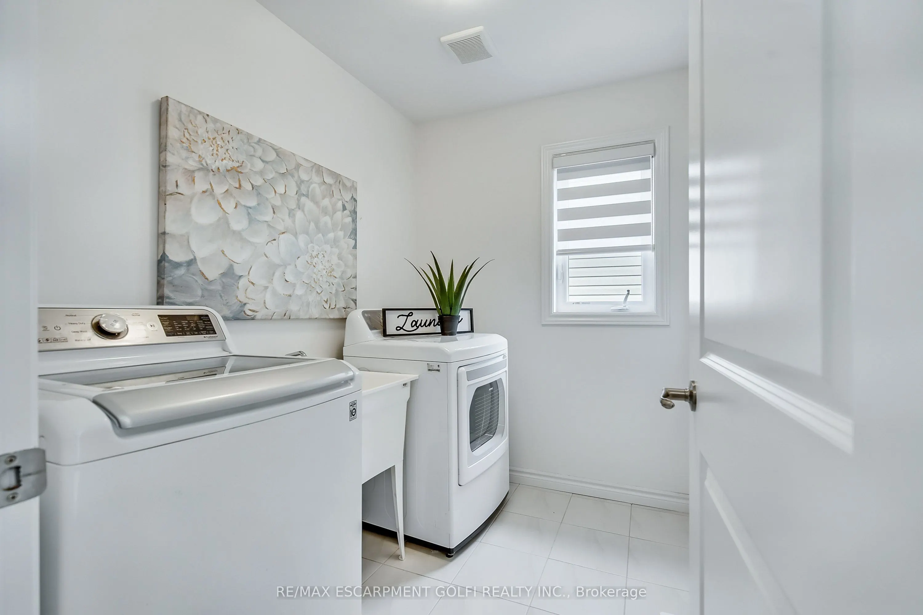 84 Cooke Avenue