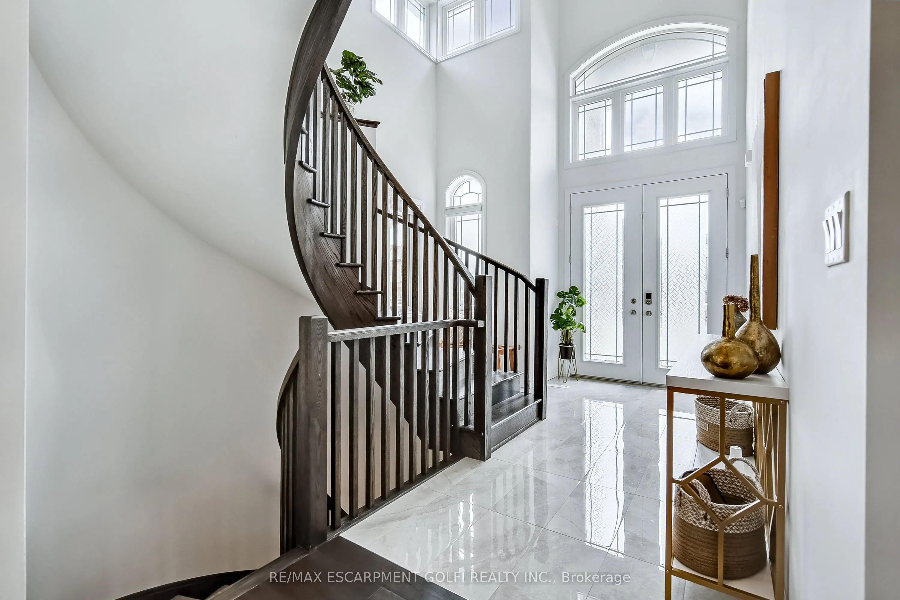 84 Cooke Avenue