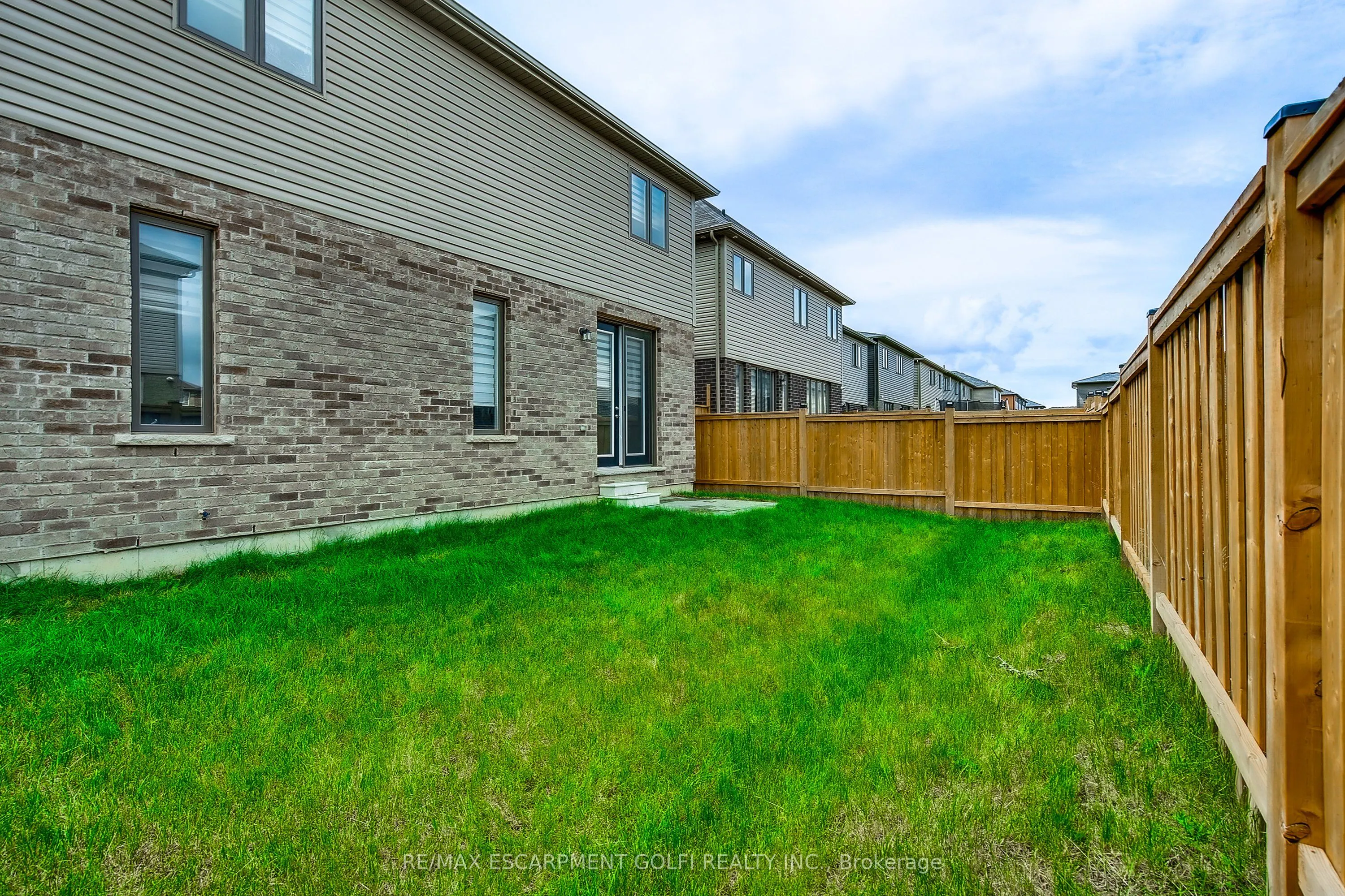 84 Cooke Avenue