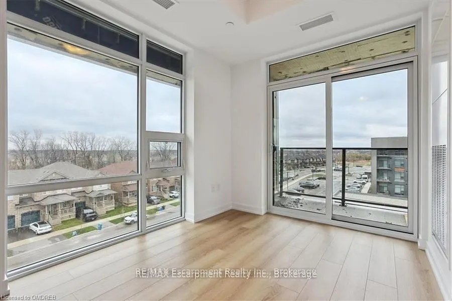 470 DUNDAS Street E, #423