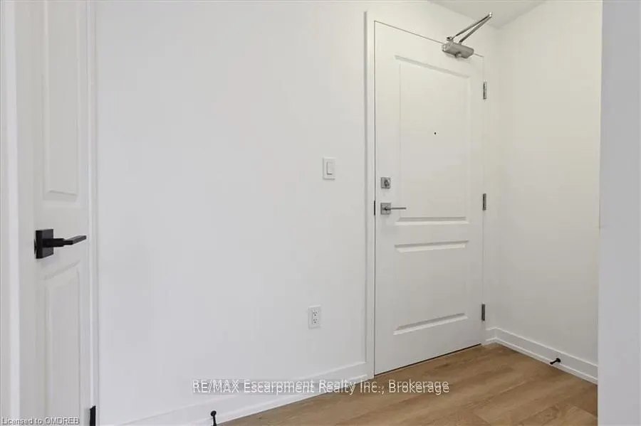 470 DUNDAS Street E, #423