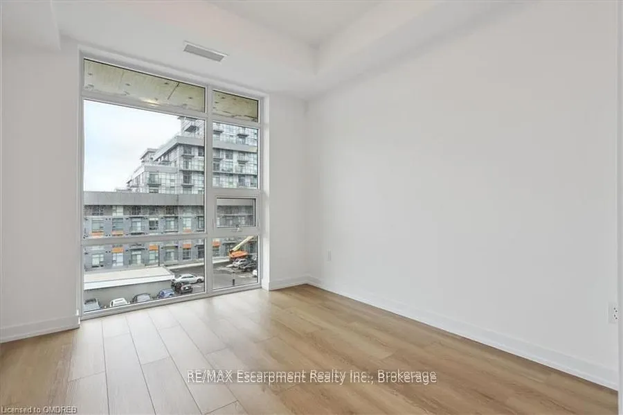 470 DUNDAS Street E, #423