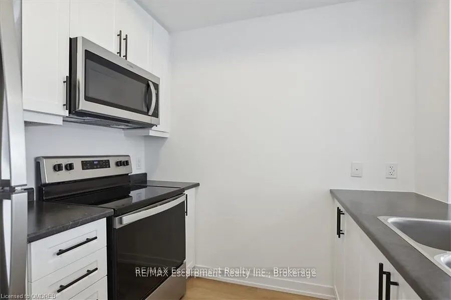 470 DUNDAS Street E, #423