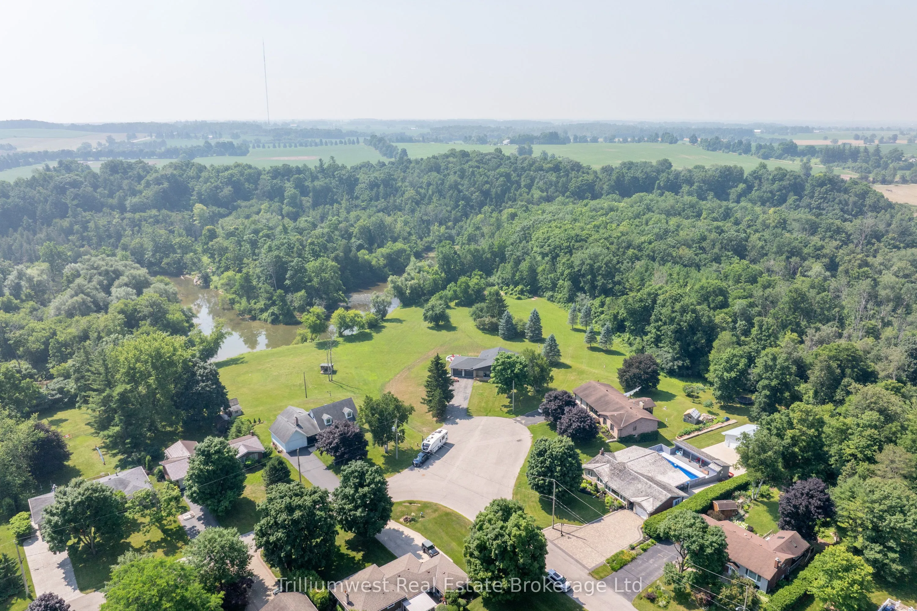 4 Colonial Drive