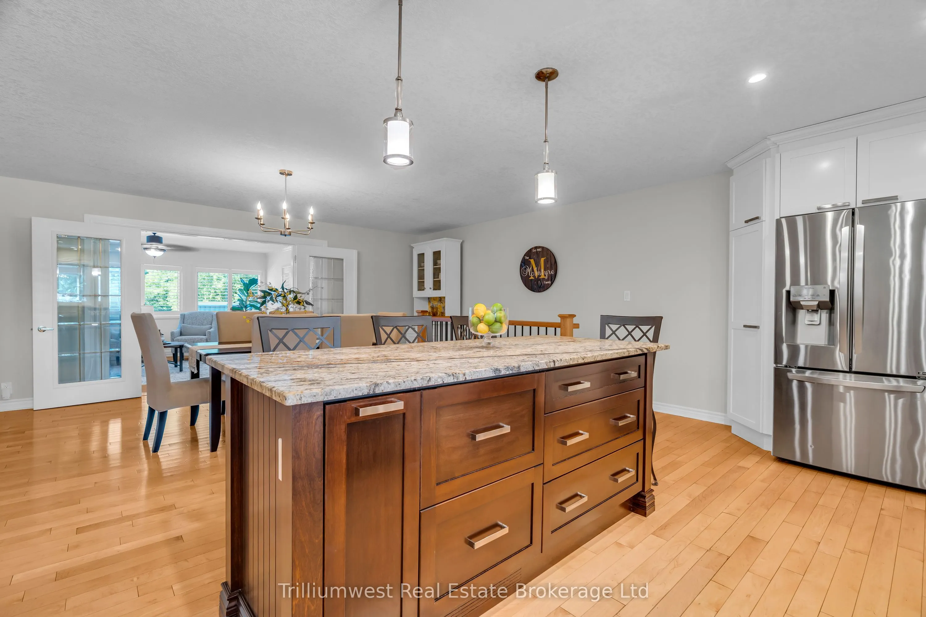 4 Colonial Drive