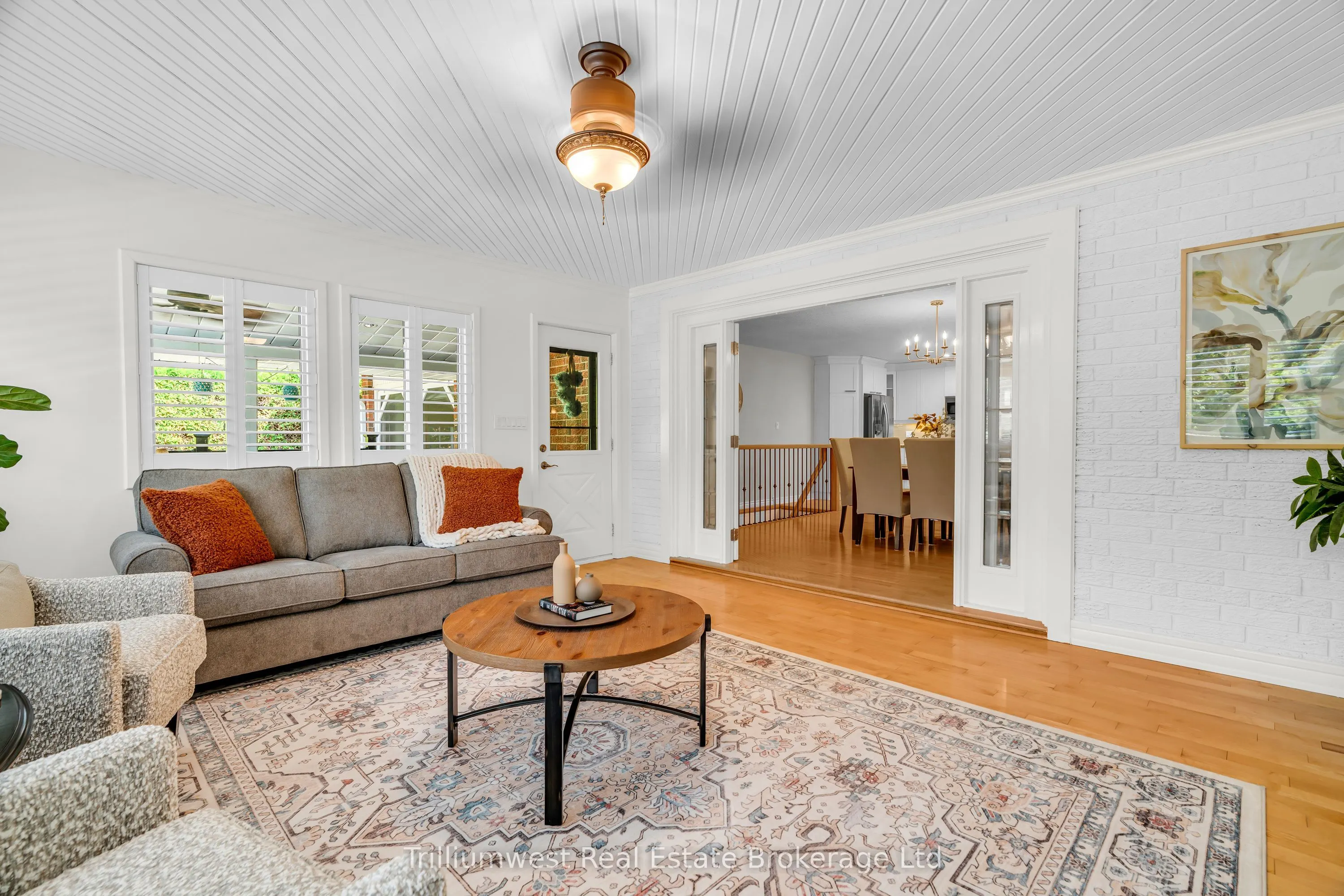 4 Colonial Drive