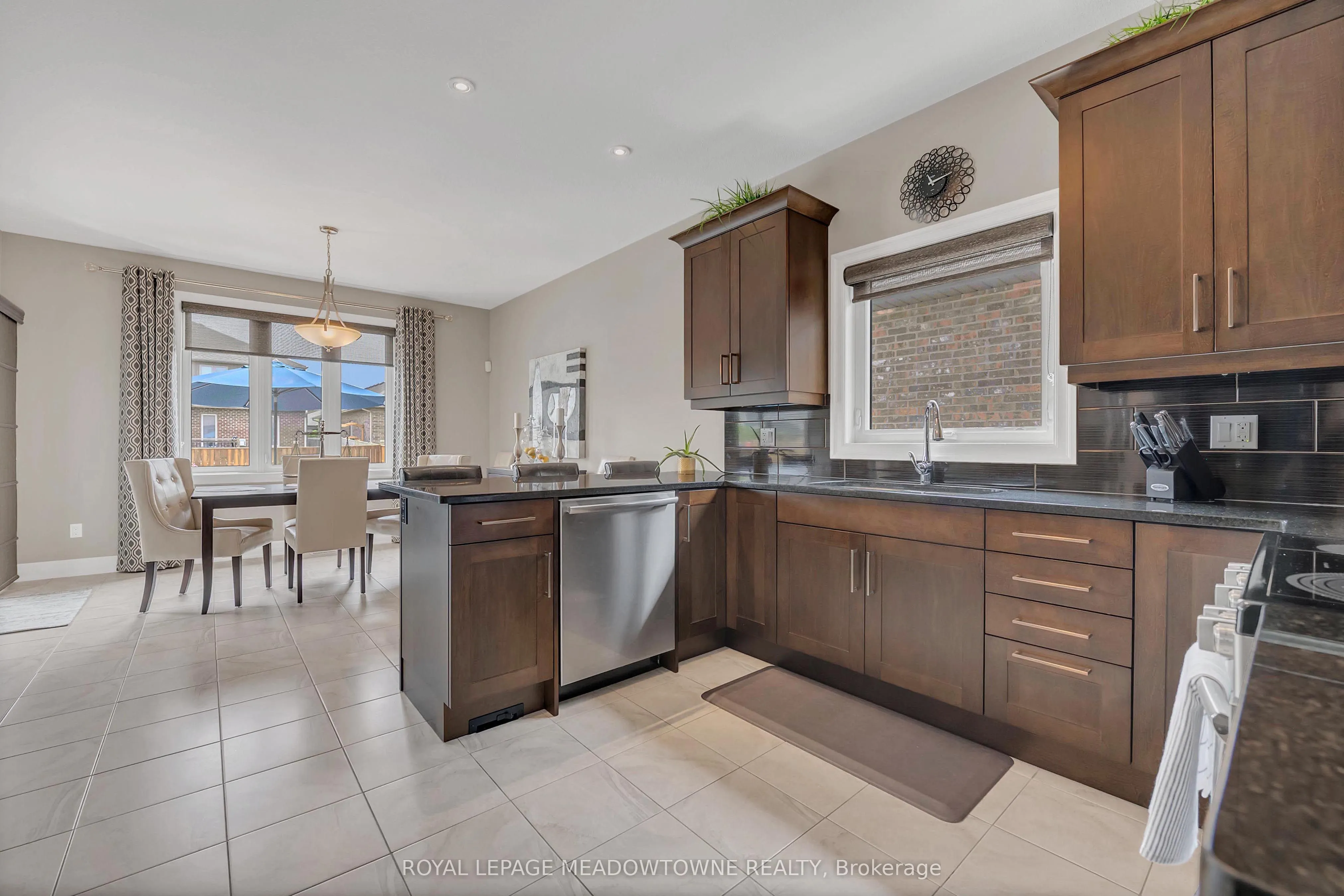 308 Creekside Drive