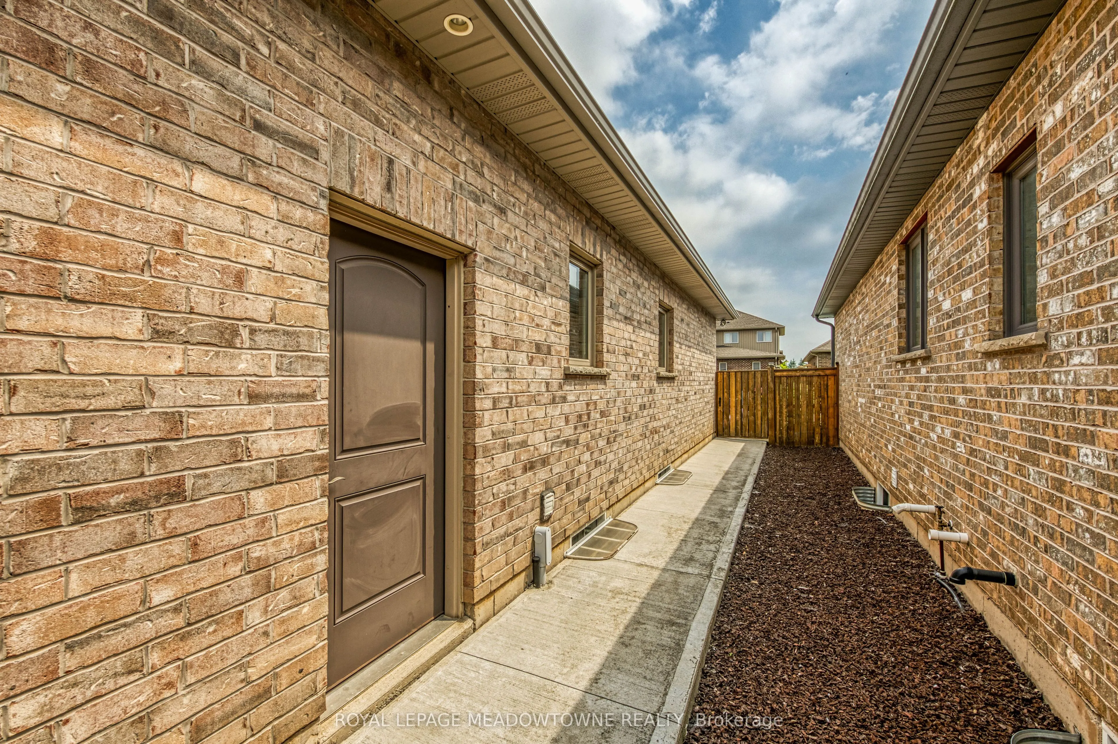 308 Creekside Drive