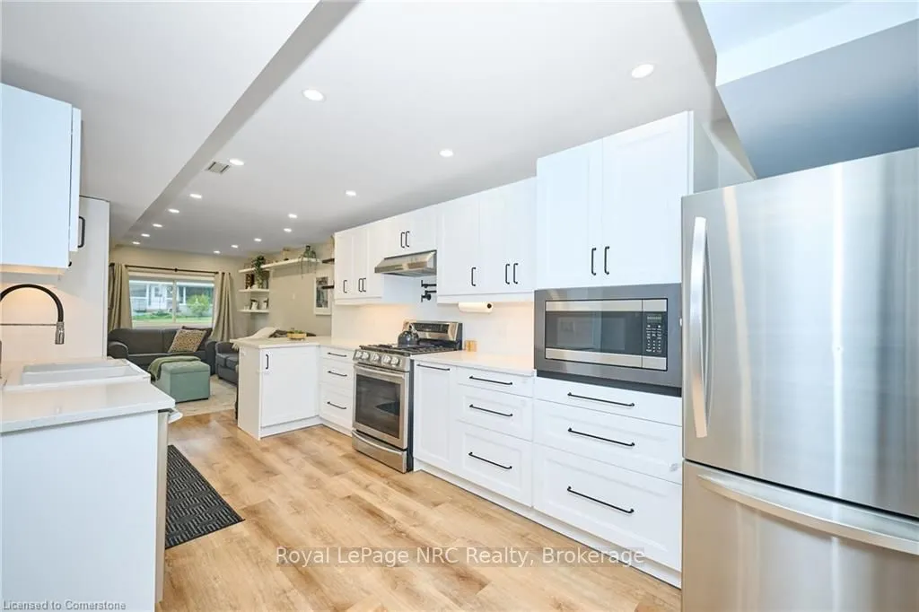 162 Dufferin Avenue