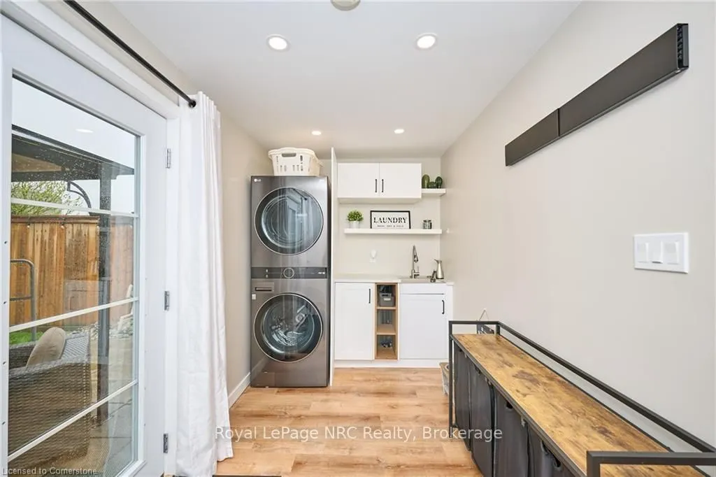 162 Dufferin Avenue