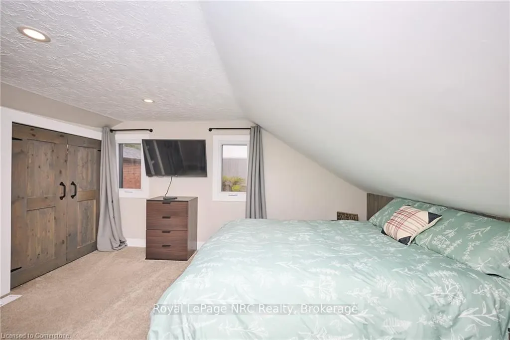 162 Dufferin Avenue