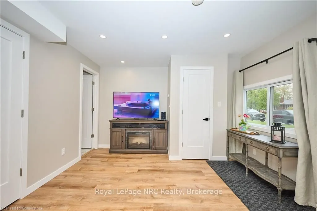 162 Dufferin Avenue