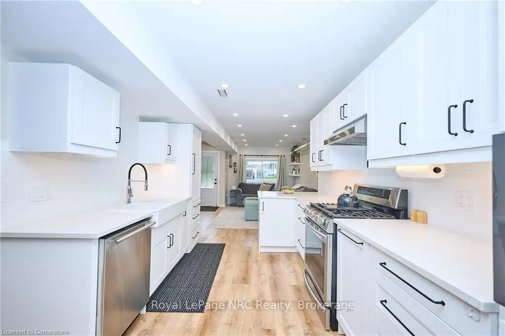 162 Dufferin Avenue