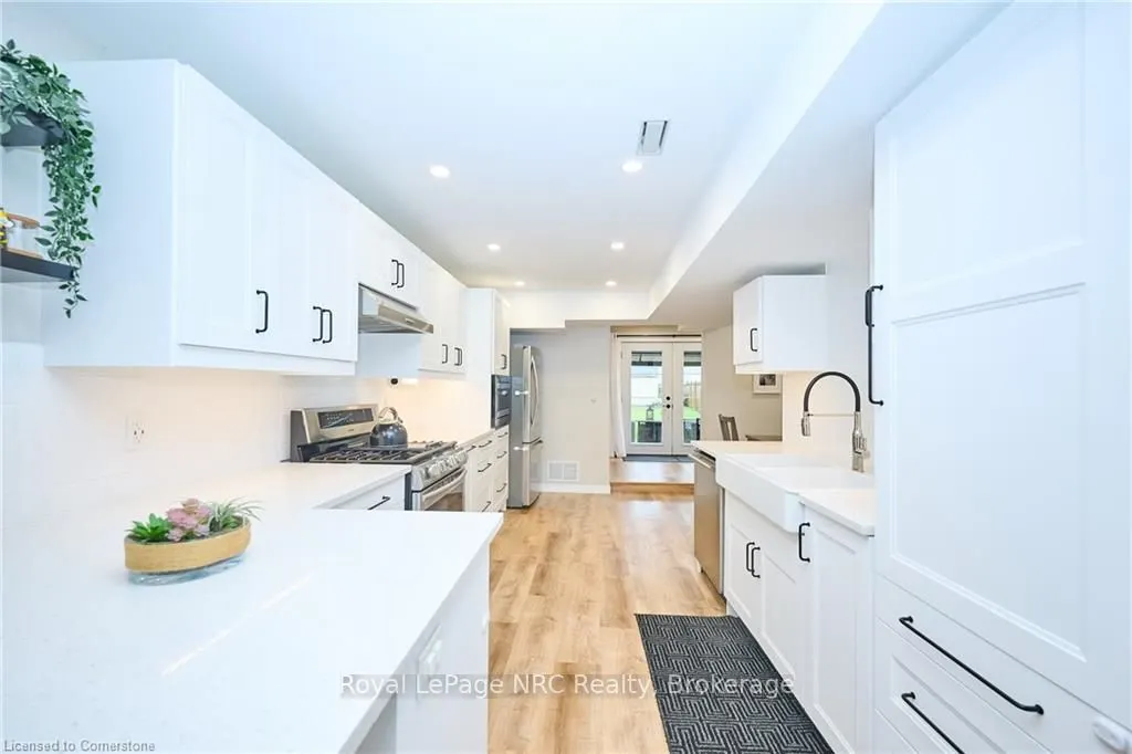 162 Dufferin Avenue