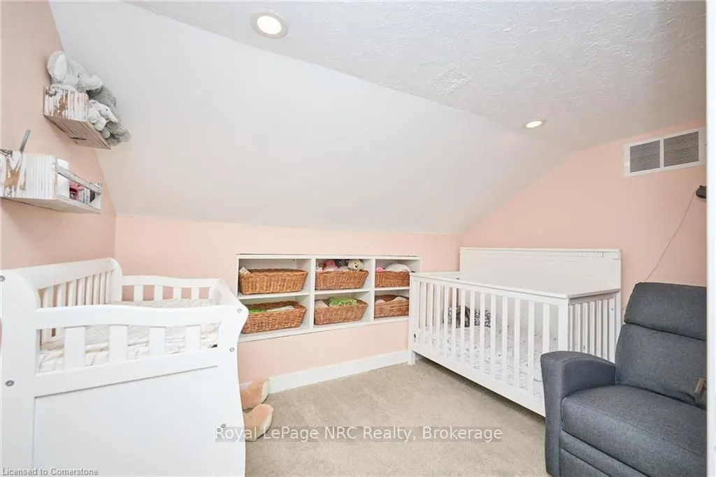 162 Dufferin Avenue