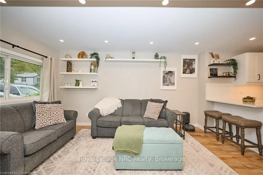 162 Dufferin Avenue