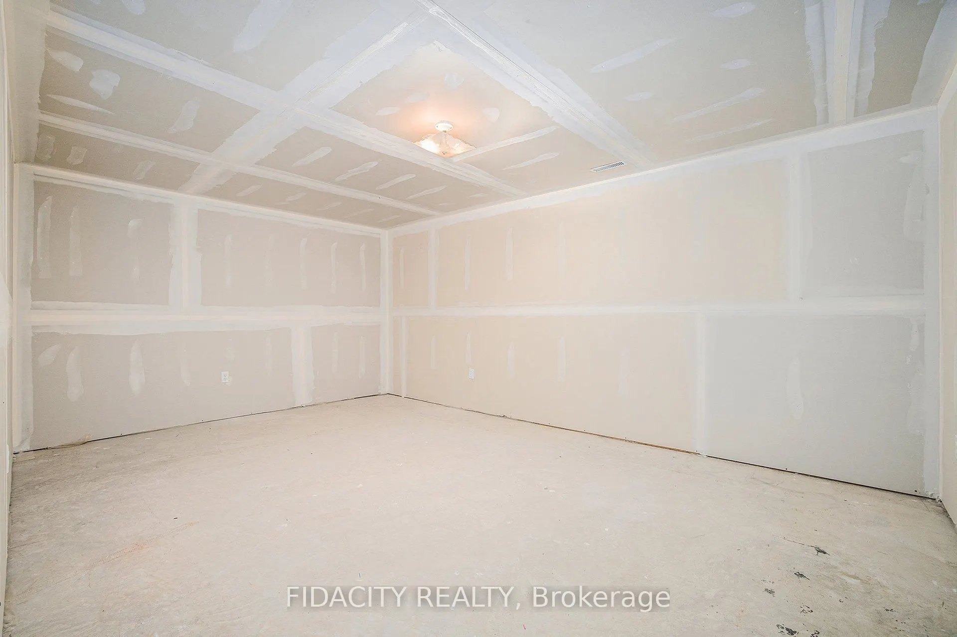 616 Clothier Street E