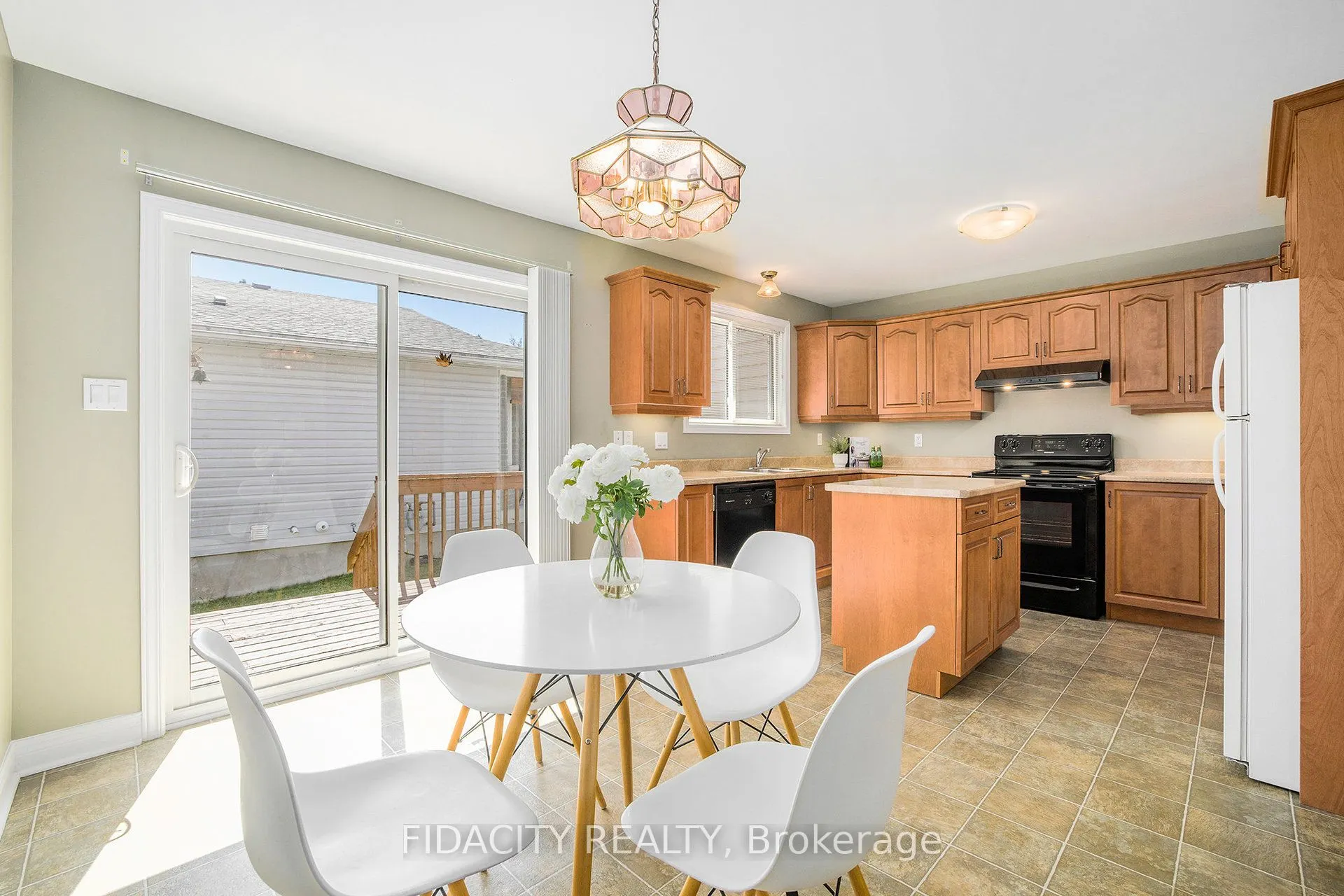 616 Clothier Street E