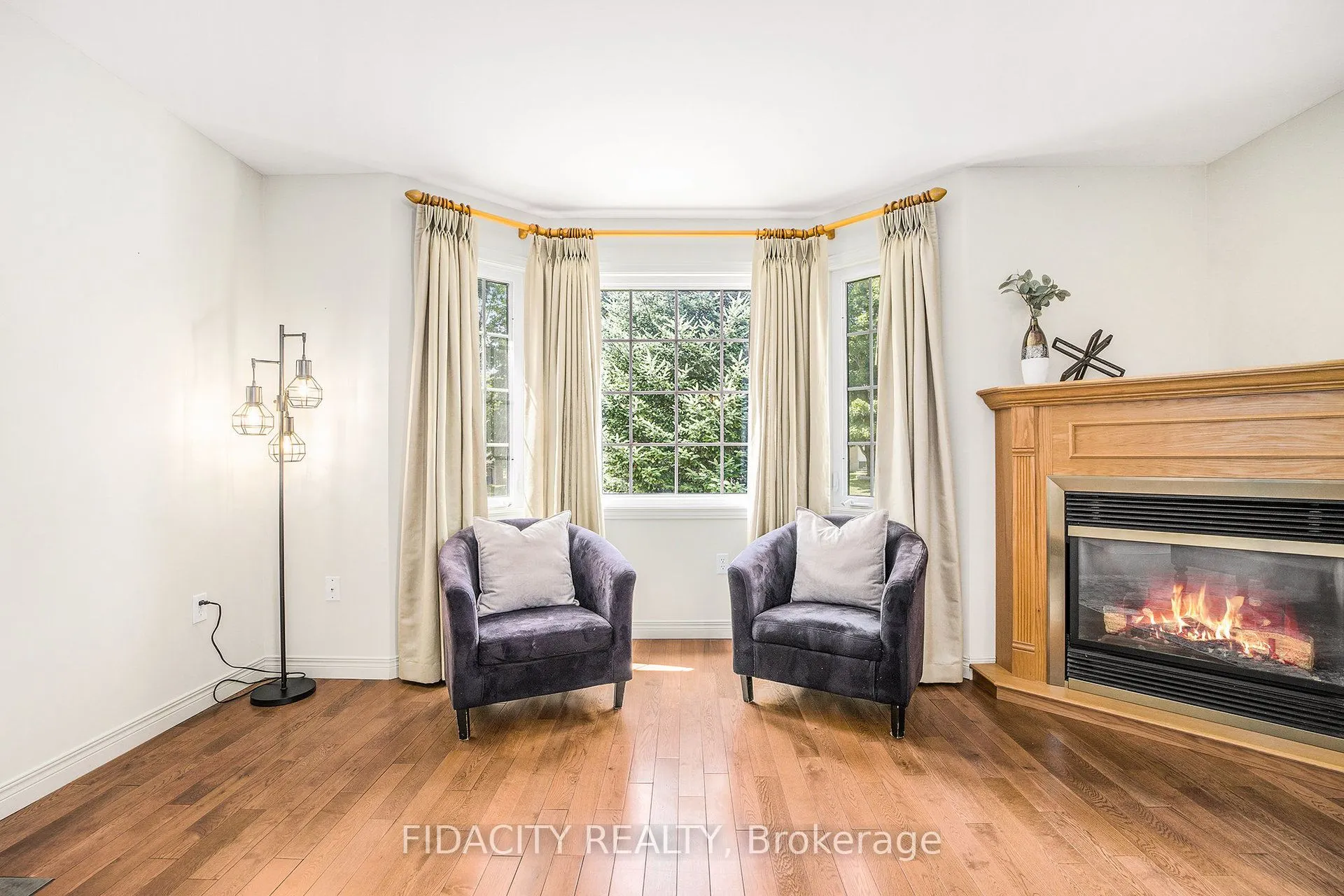 616 Clothier Street E