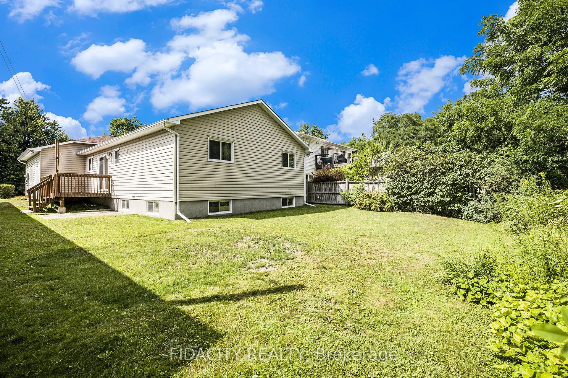 616 Clothier Street E