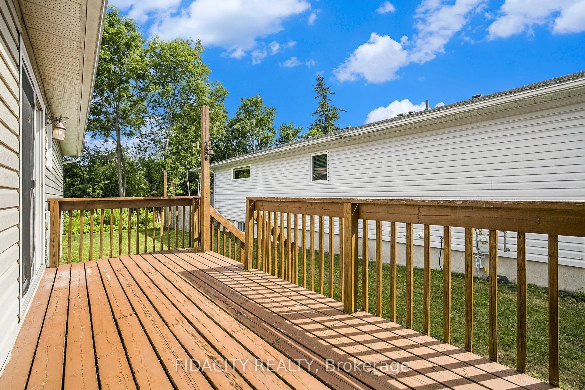 616 Clothier Street E