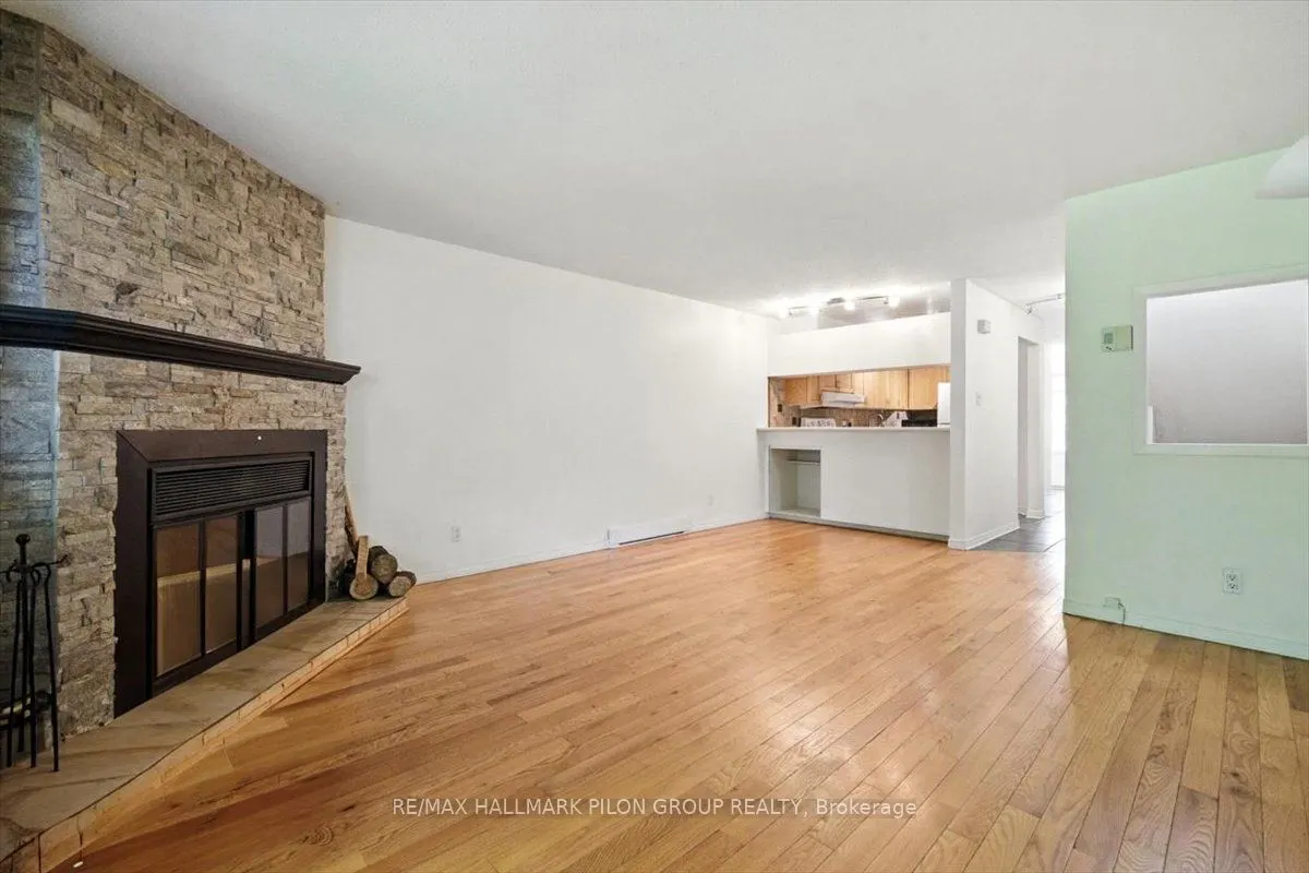 6748 Jeanne D'arc Boulevard, #A