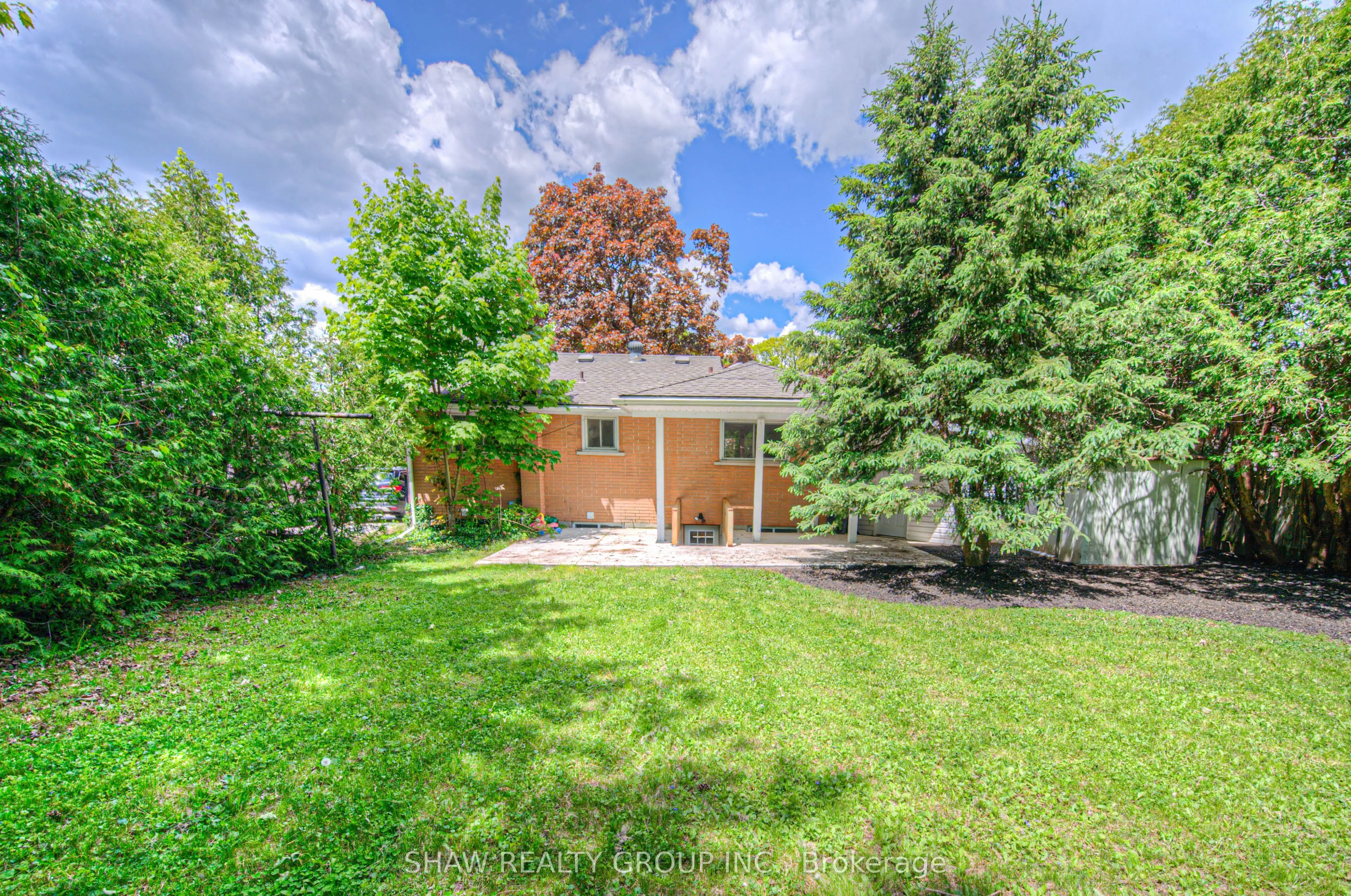 5 Alison Avenue