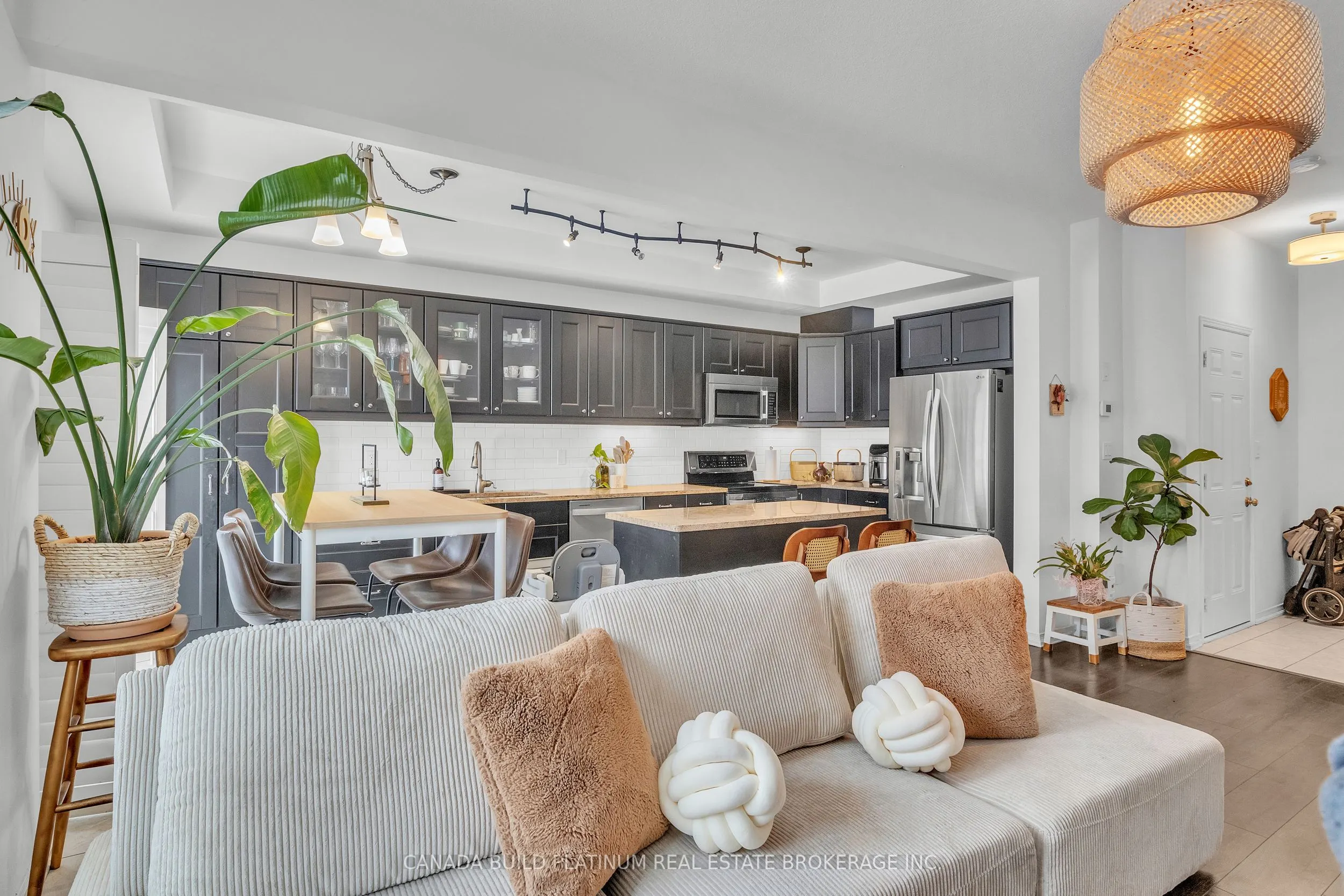 80 Palacebeach Trail