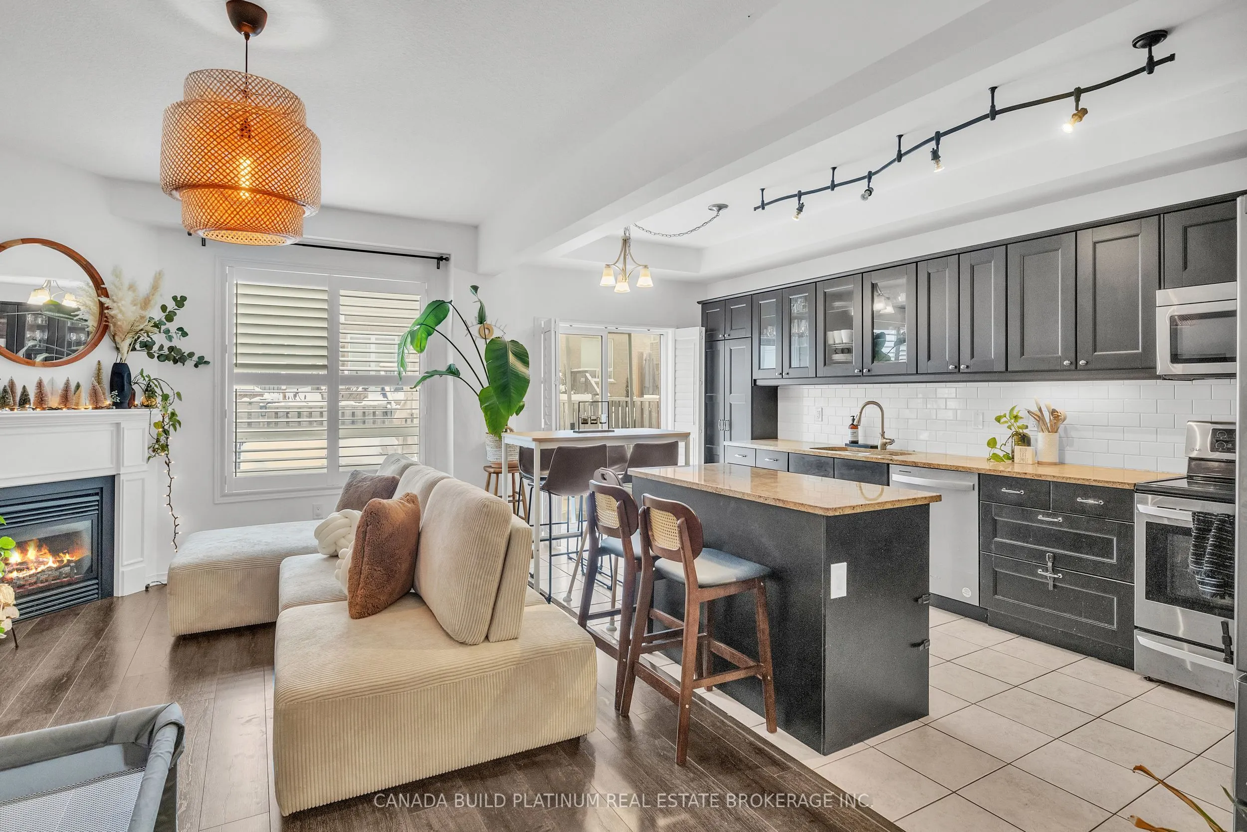 80 Palacebeach Trail