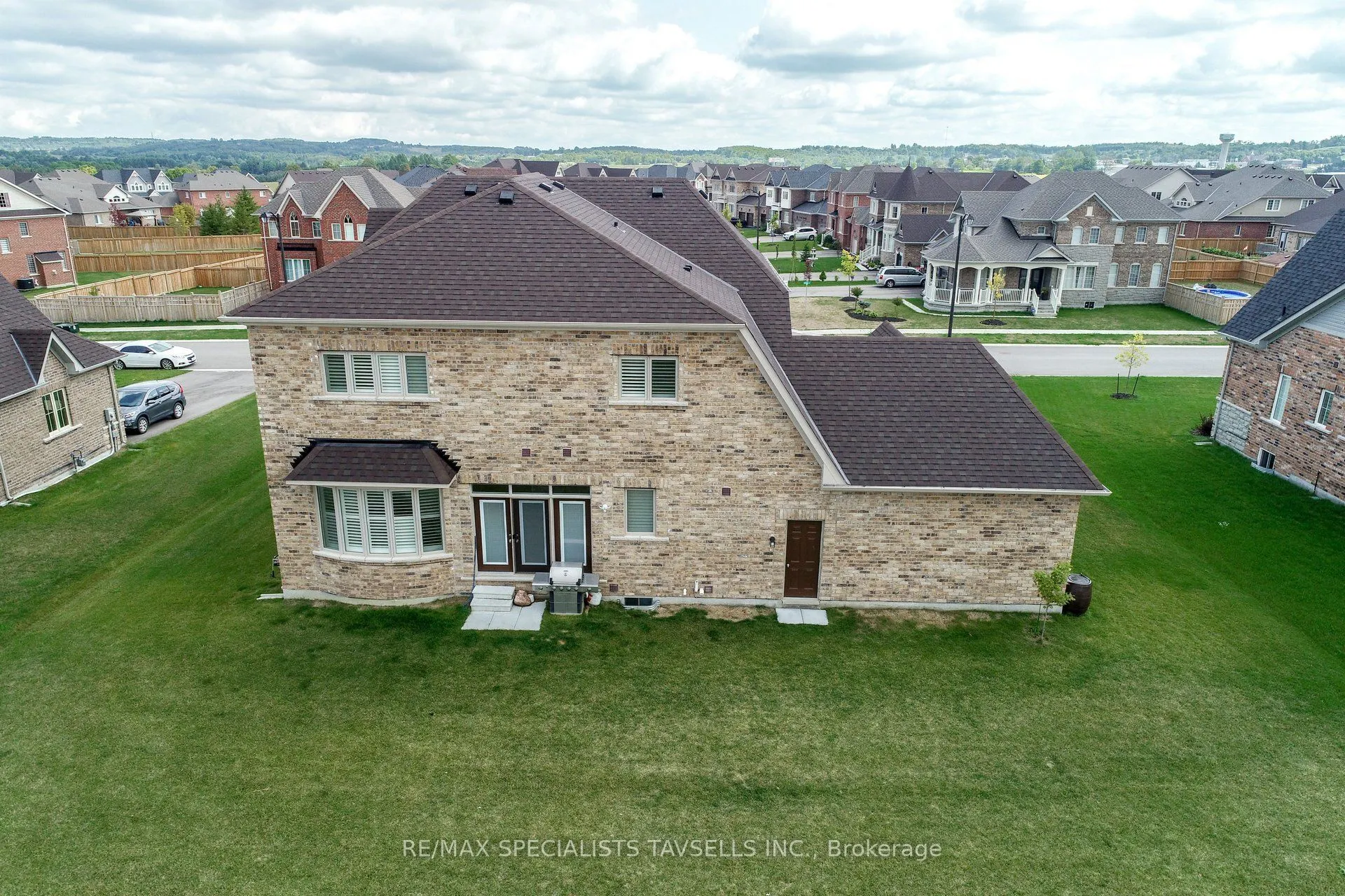 16 Meek Avenue
