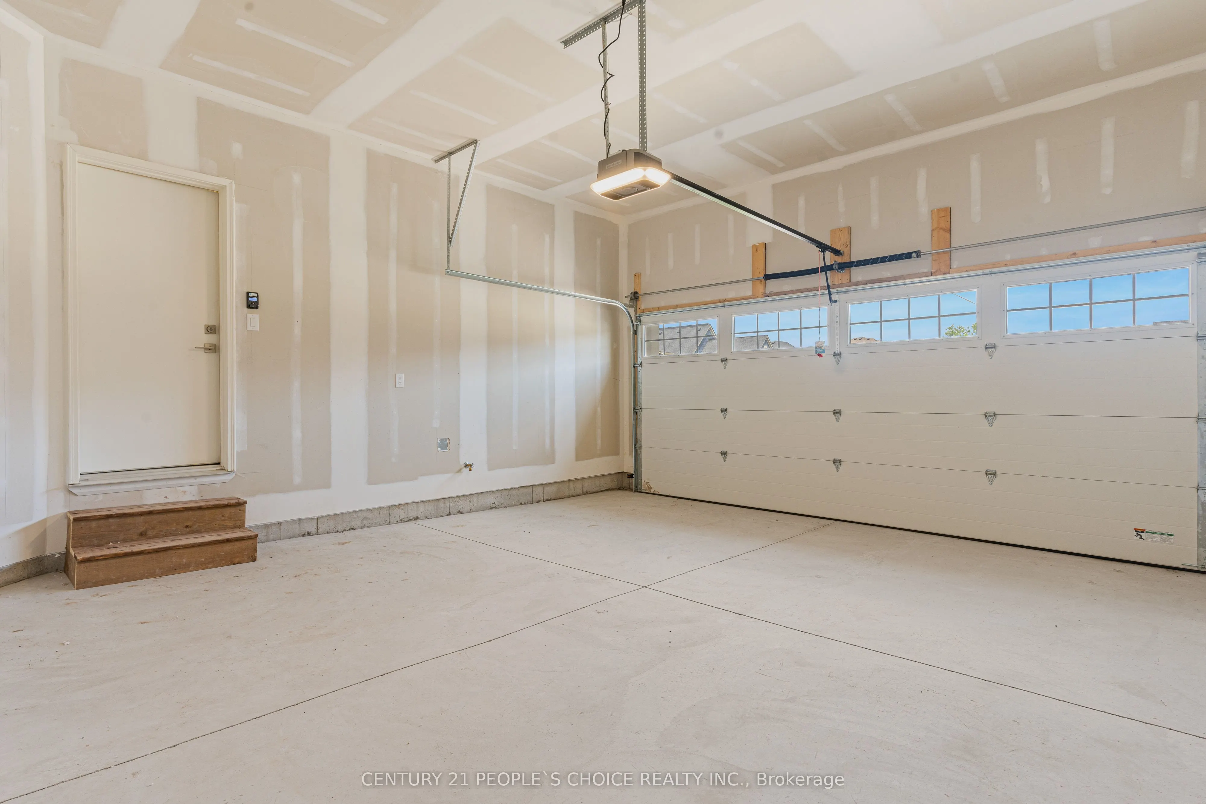 3947 Mitchell Crescent