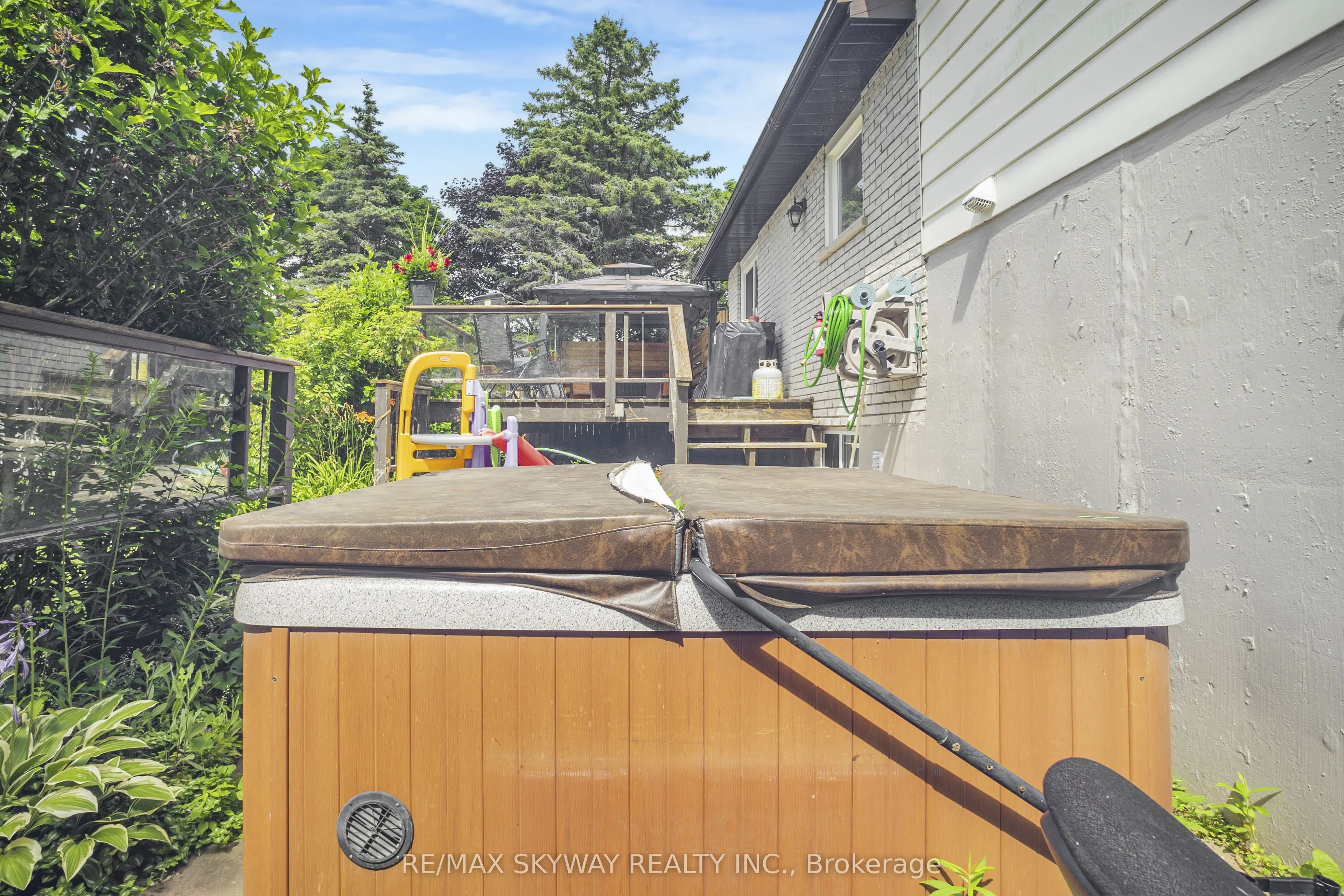47 Erin Heights Drive
