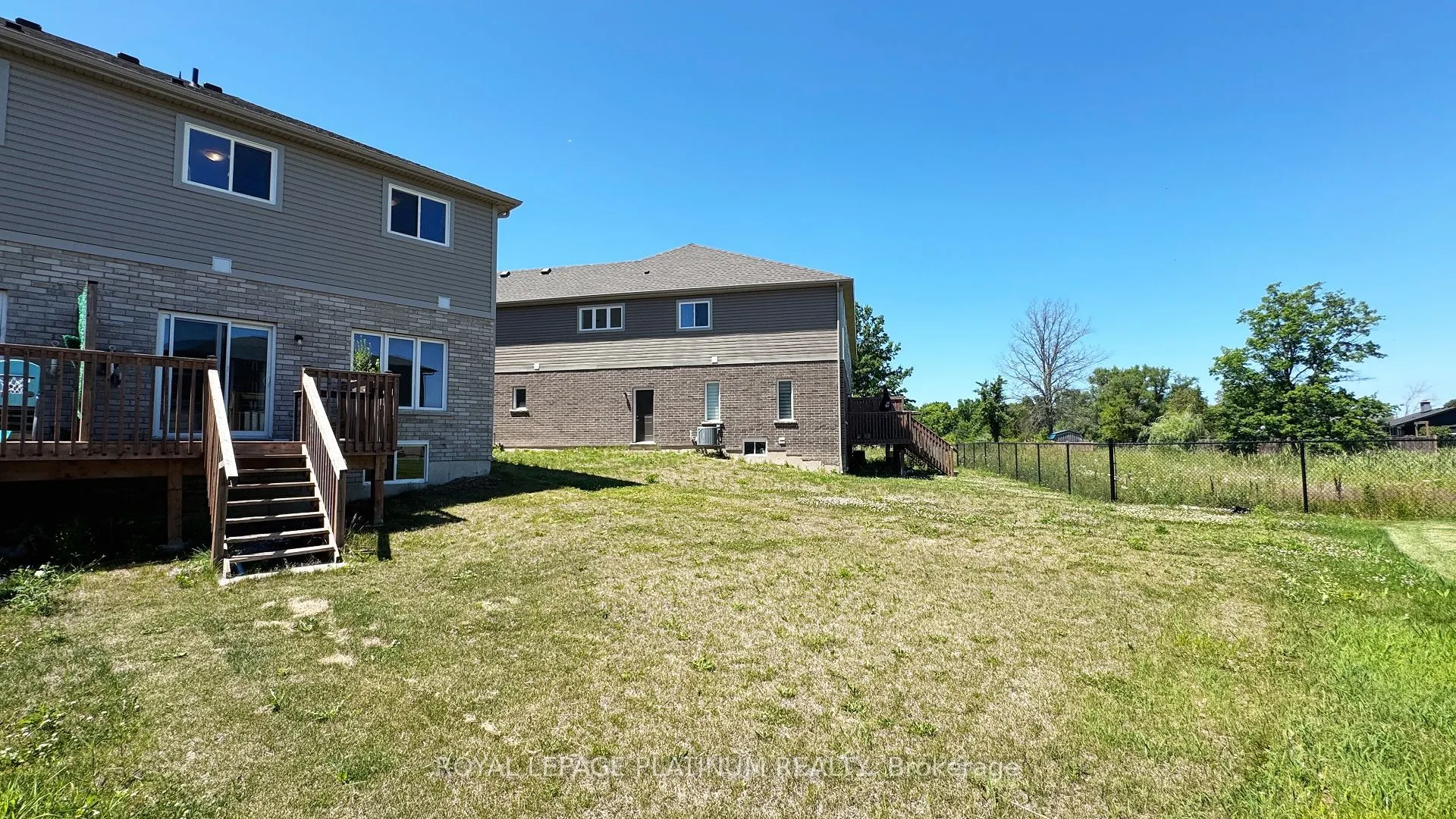 32 Sunflower Place