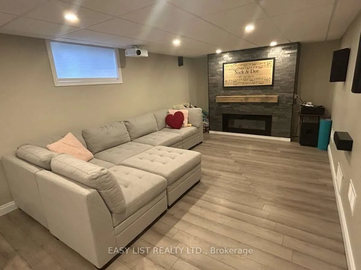 2685 Tourangeau Road