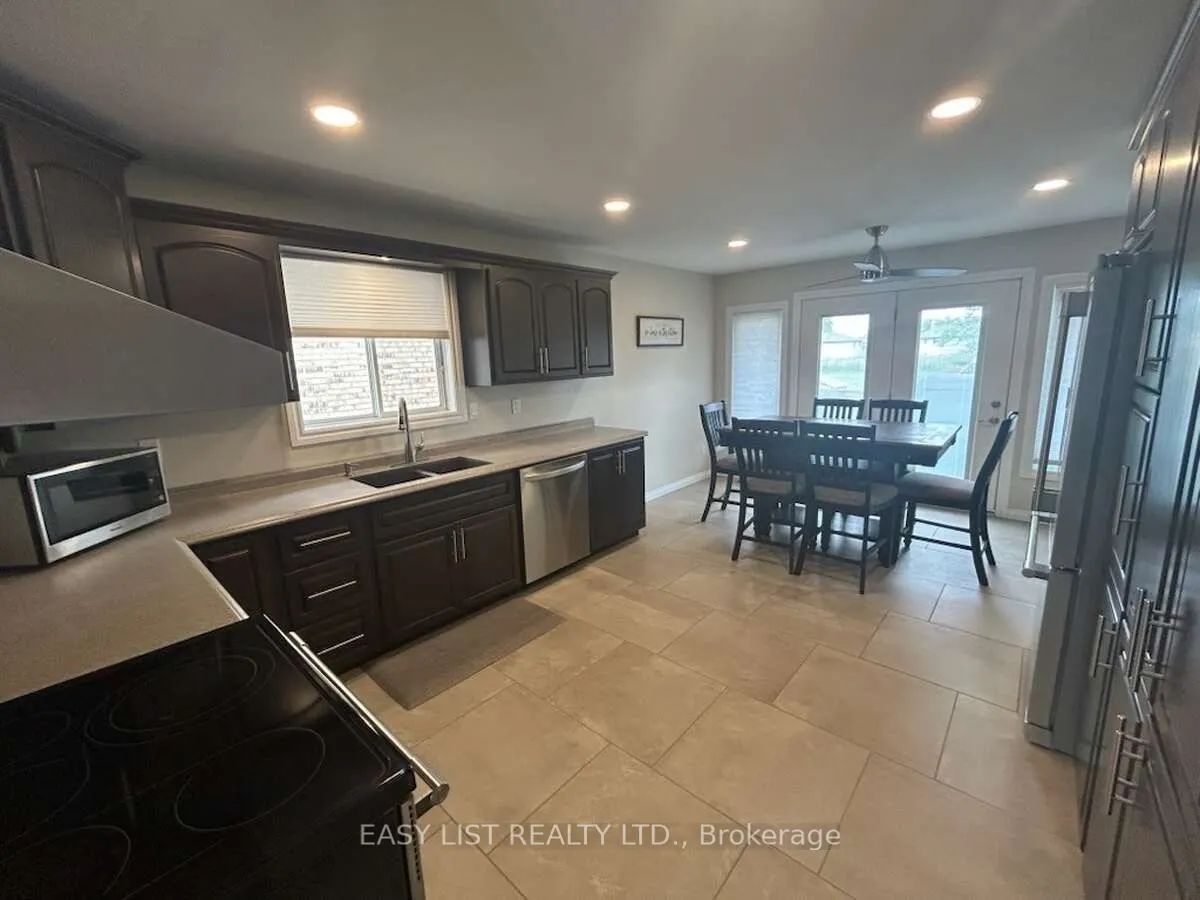 2685 Tourangeau Road