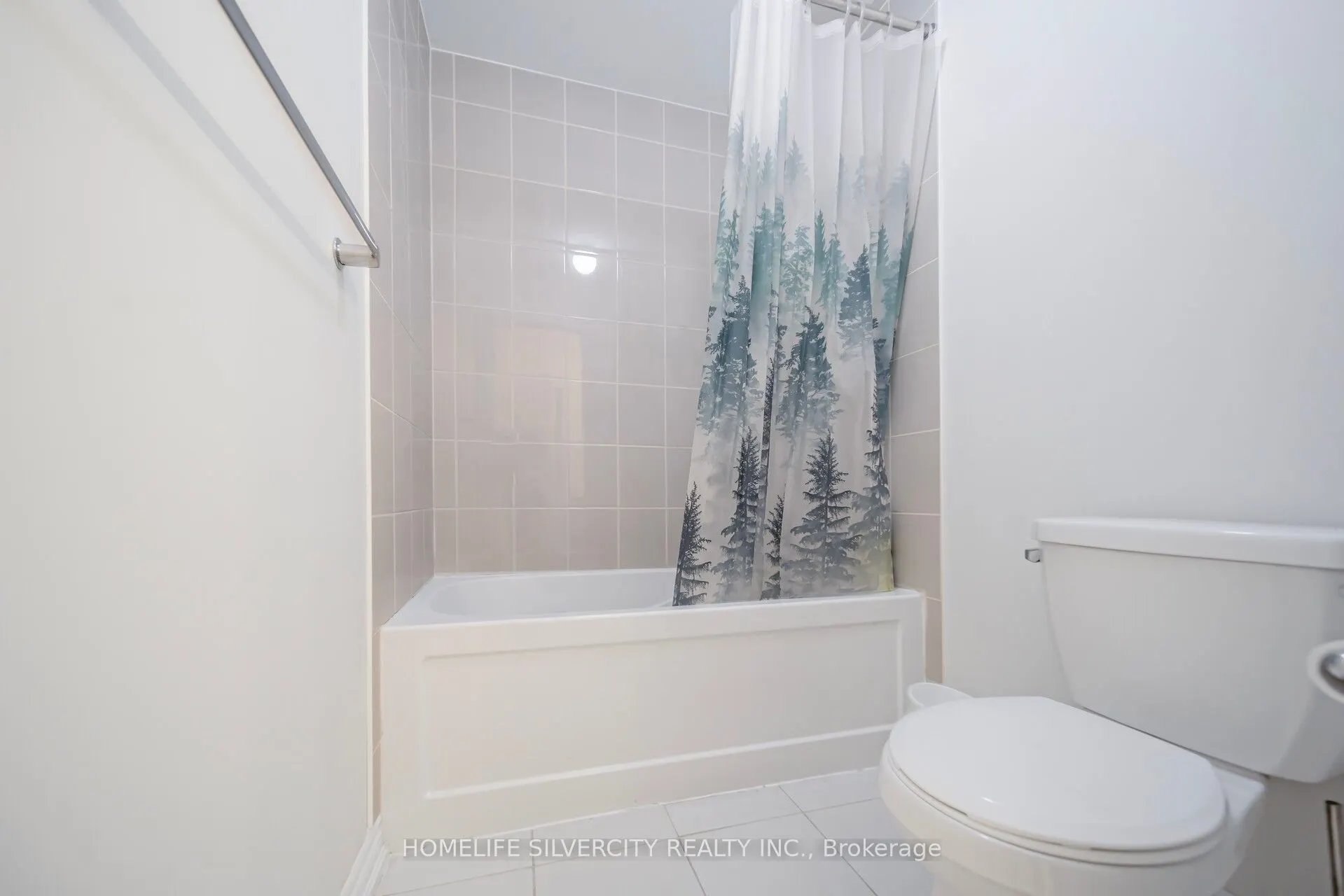 44 Cottonwood Crescent
