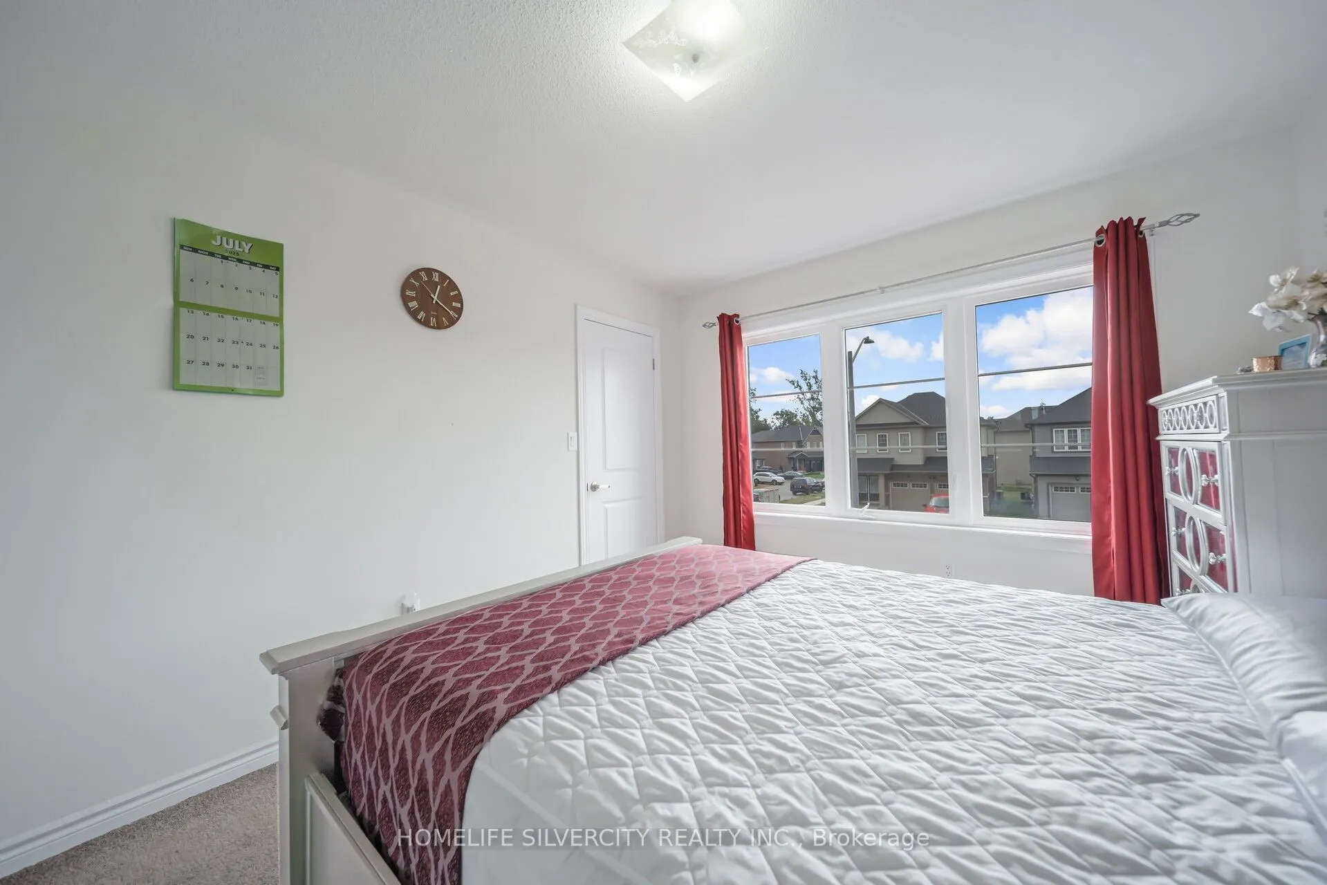 44 Cottonwood Crescent