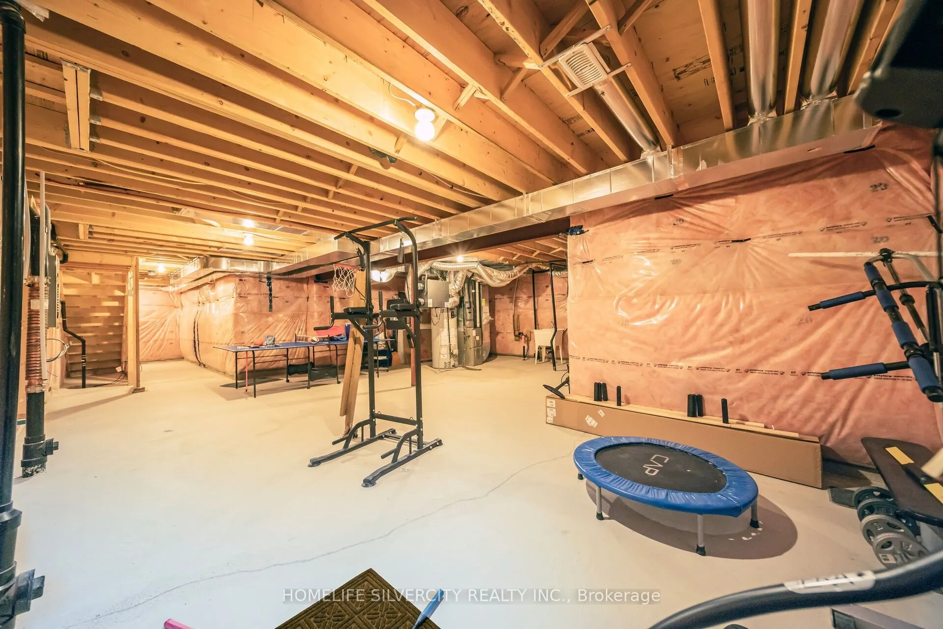 44 Cottonwood Crescent
