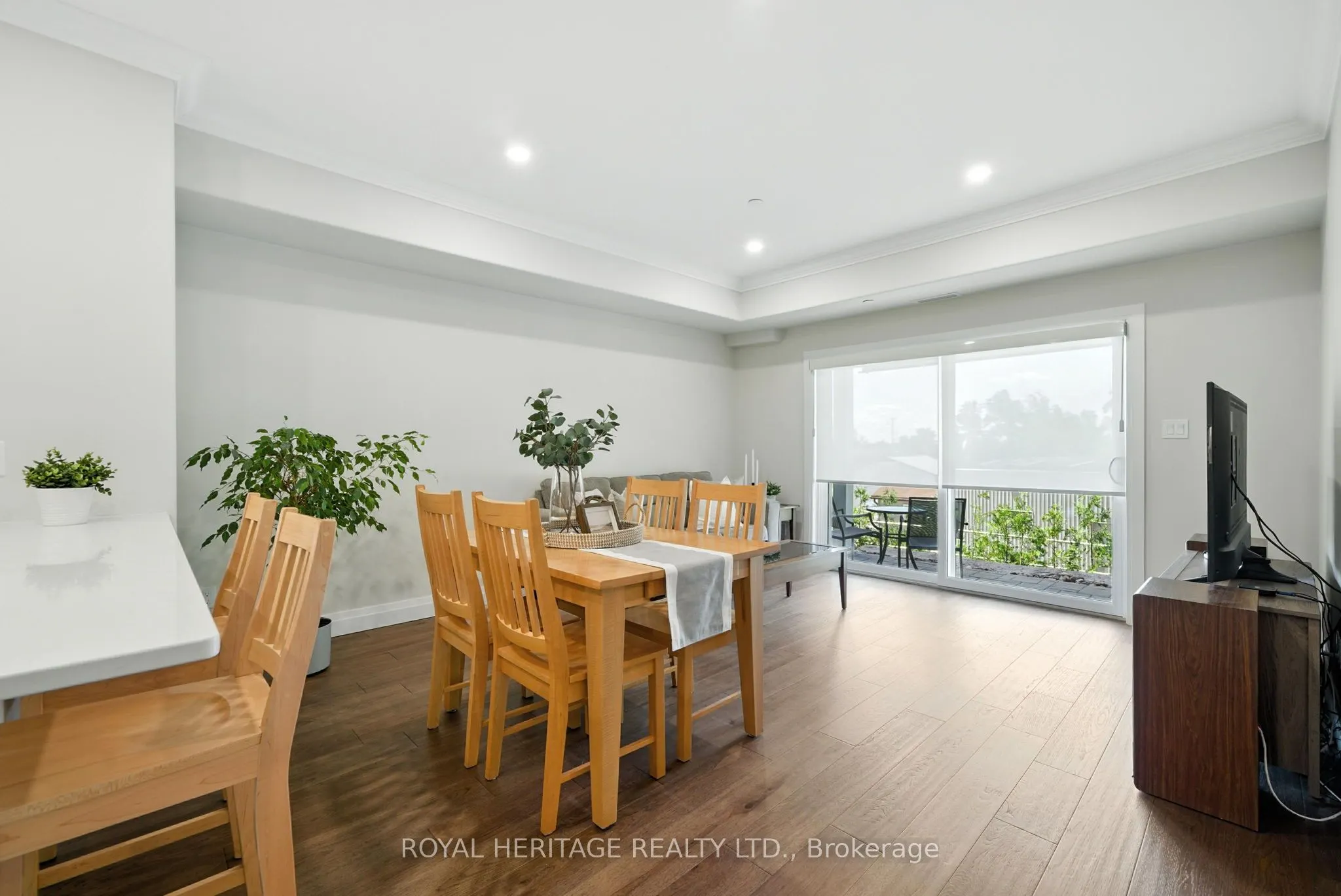 19 Hampton Lane, #103