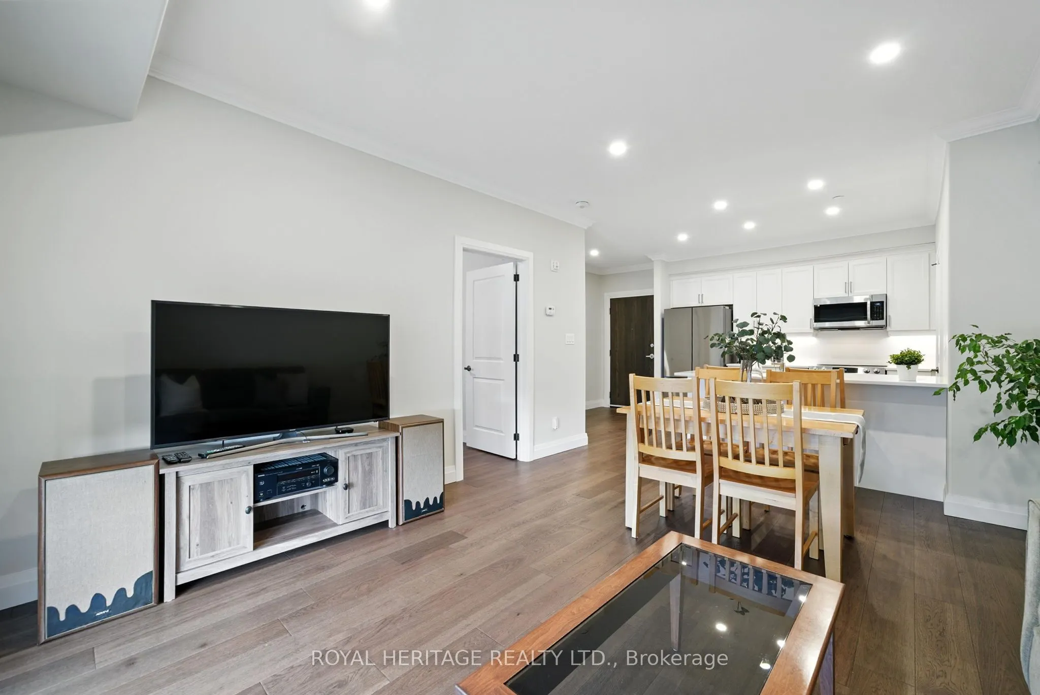 19 Hampton Lane, #103