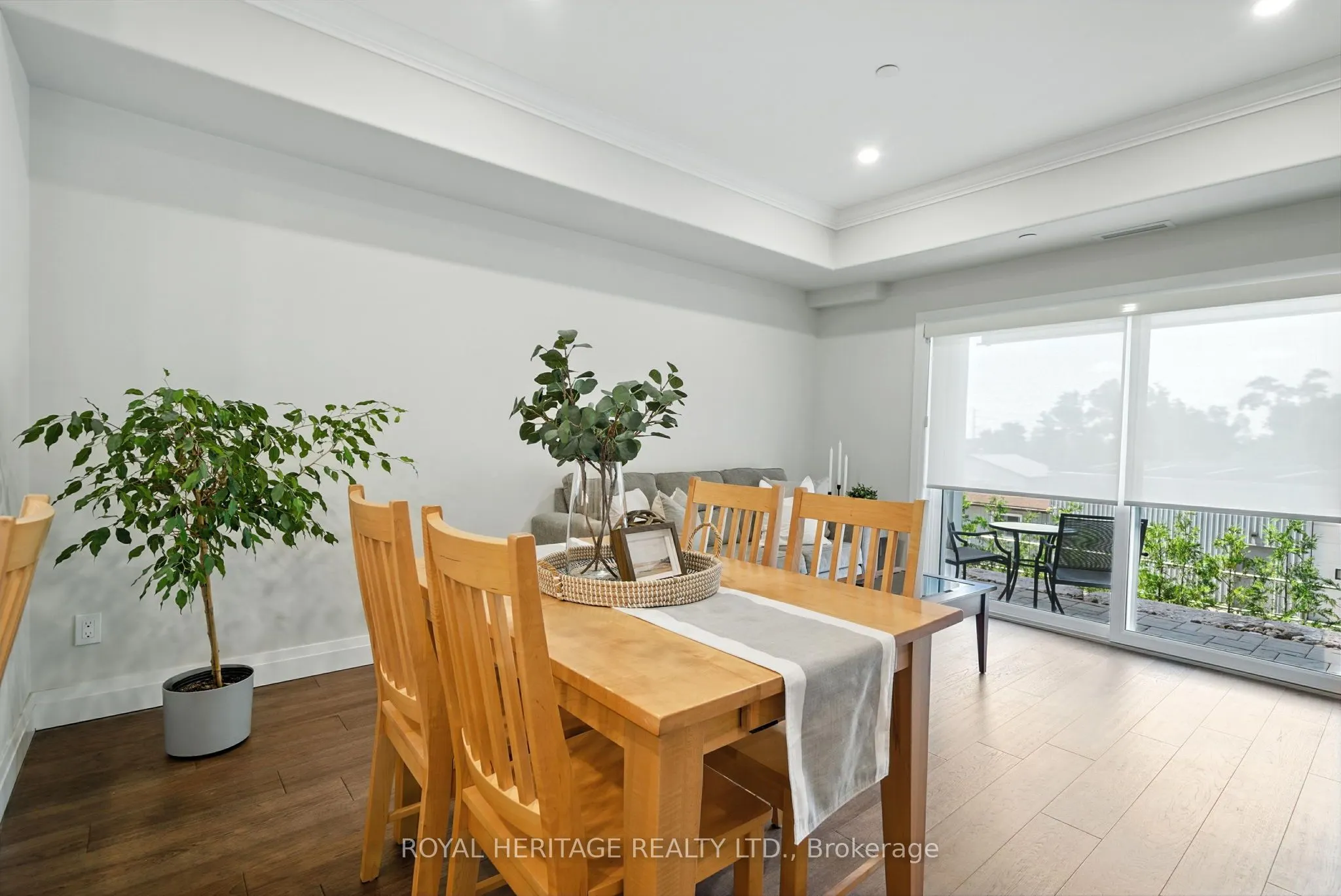 19 Hampton Lane, #103
