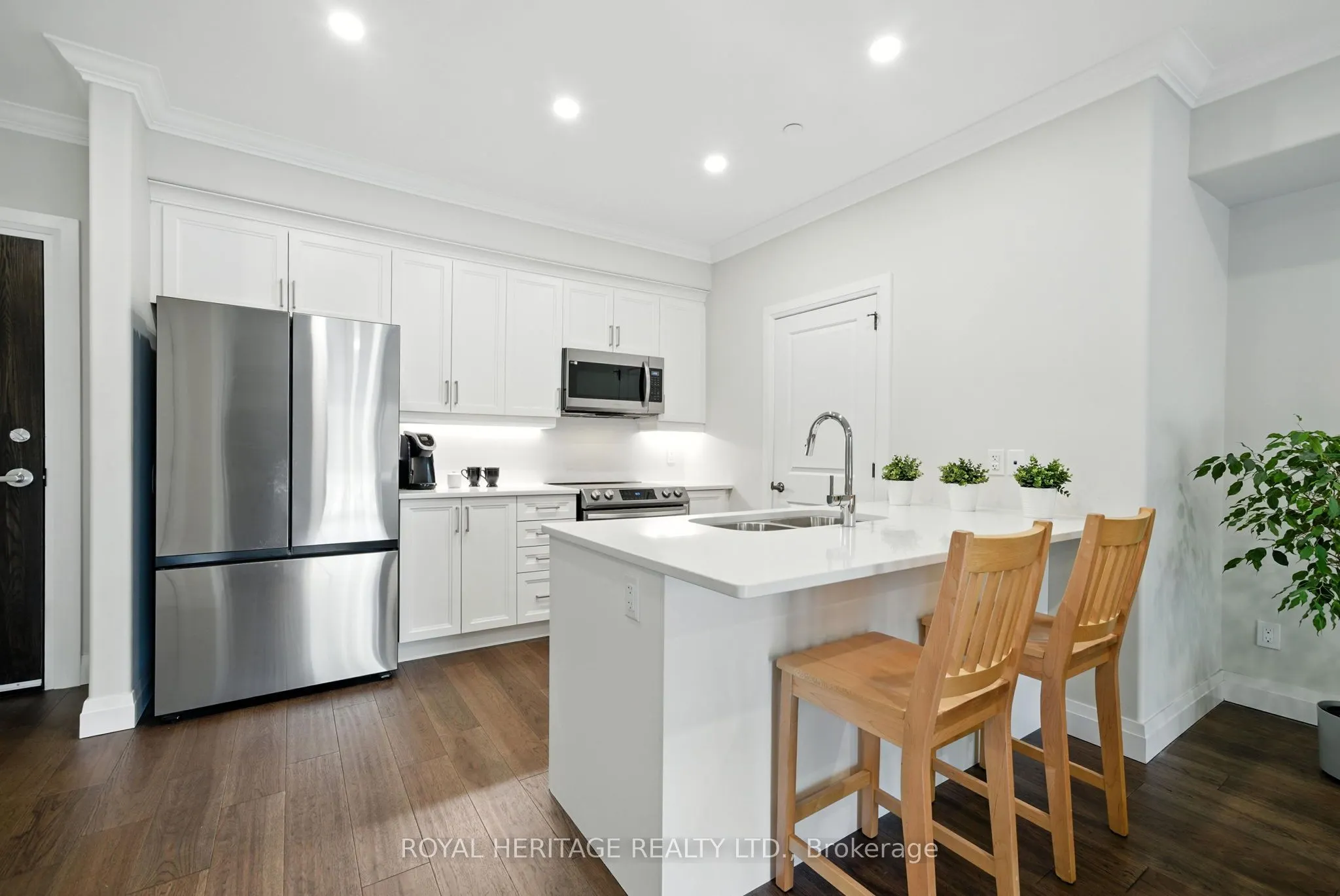 19 Hampton Lane, #103