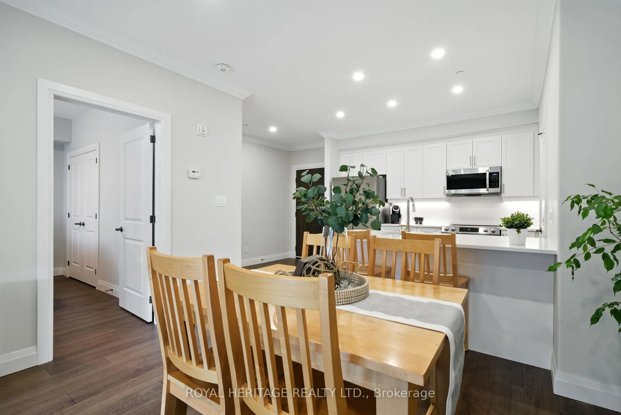 19 Hampton Lane, #103