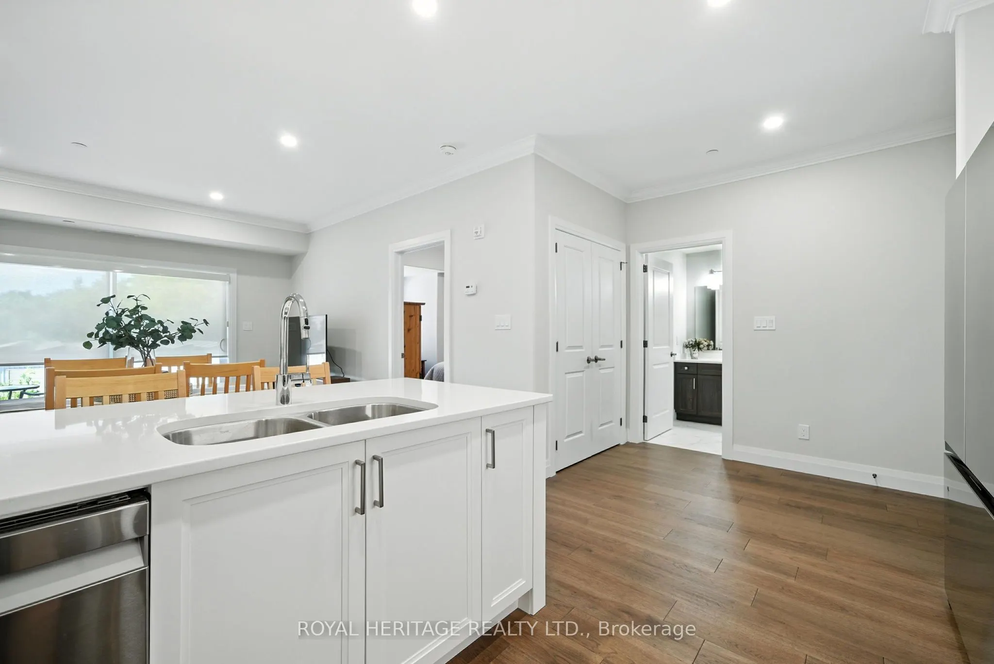 19 Hampton Lane, #103