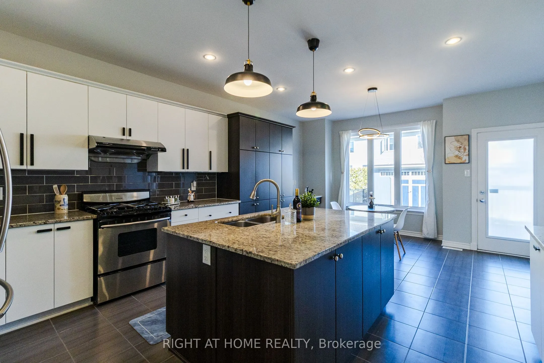 204 Cooks Mill Crescent