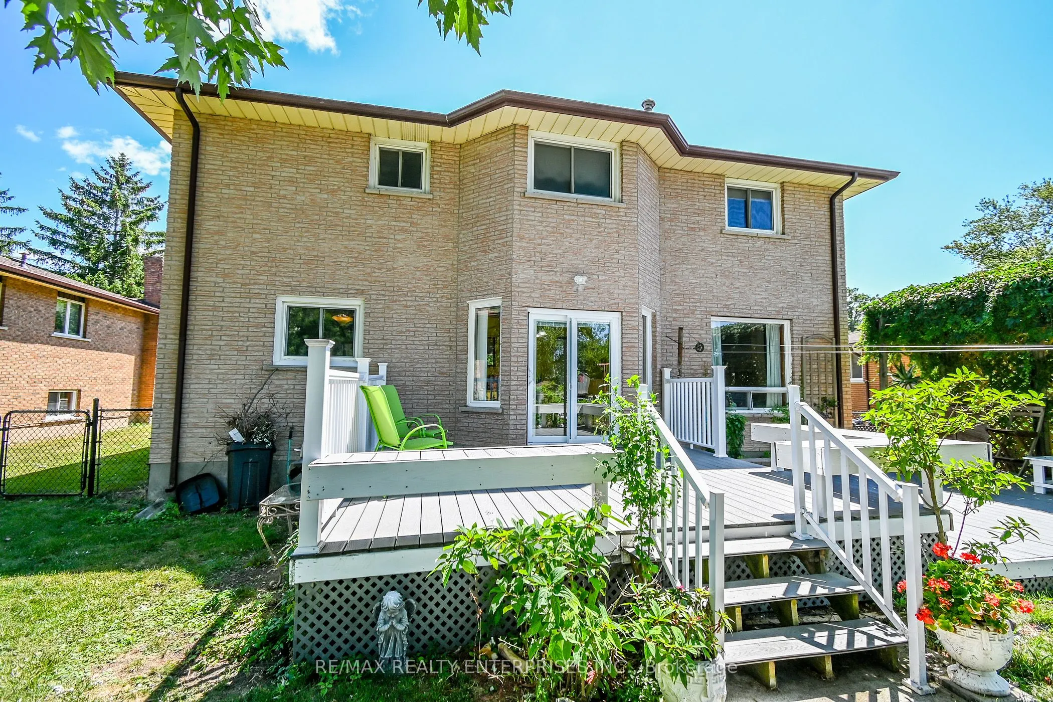 231 West Side Road