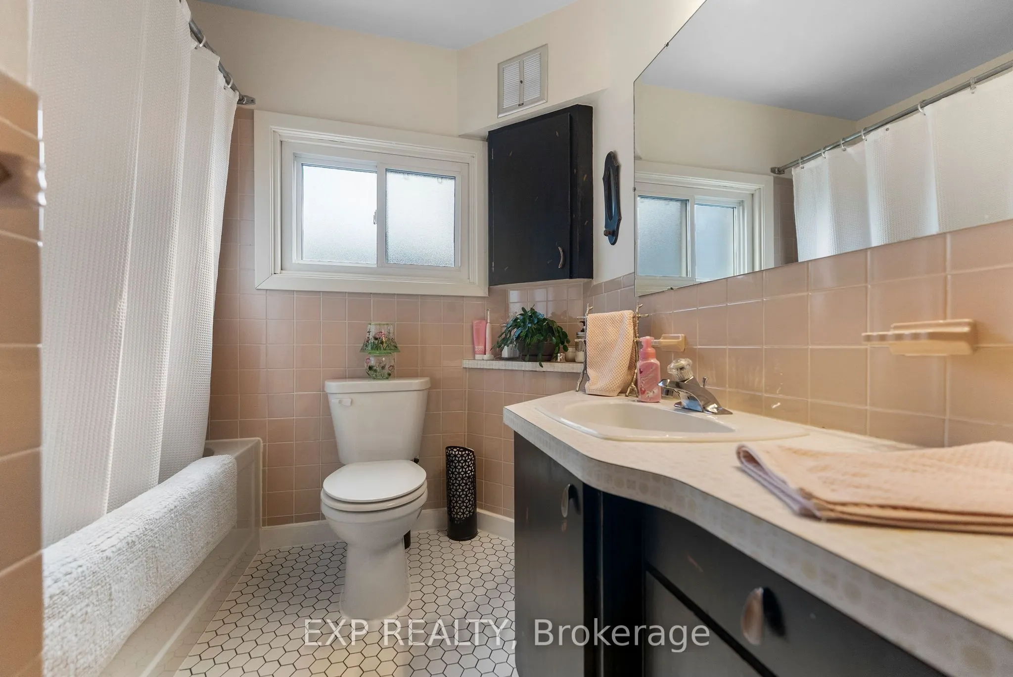 84 Graham Avenue