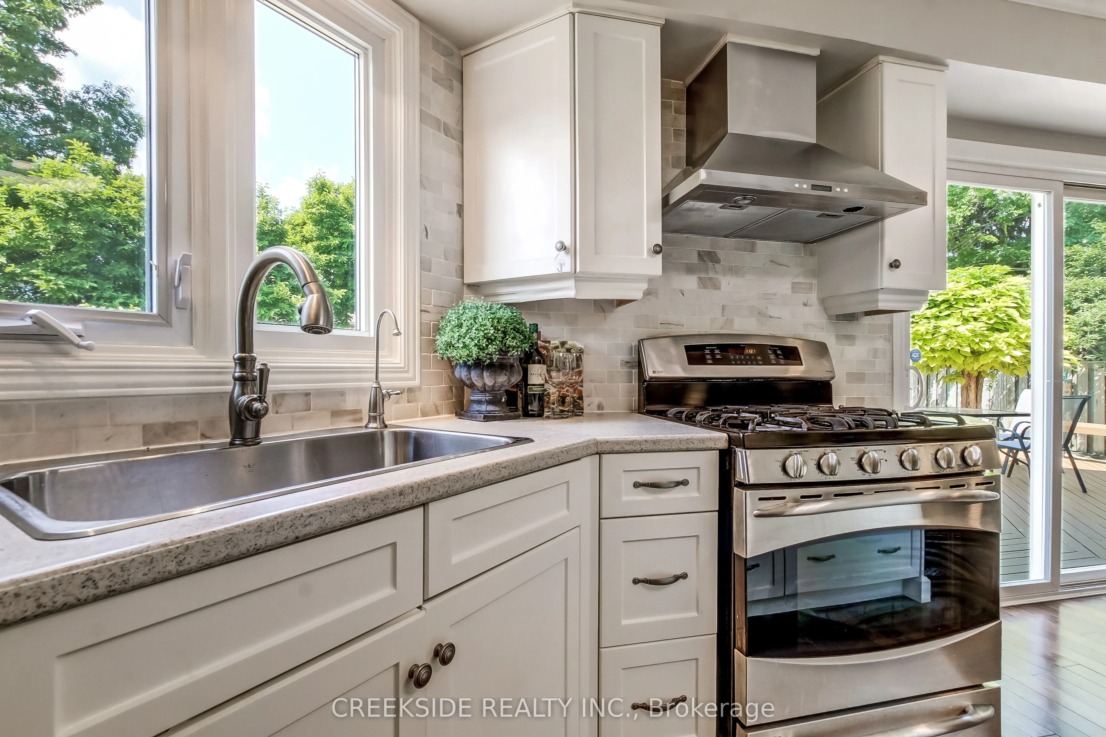 1637 Hastings Drive