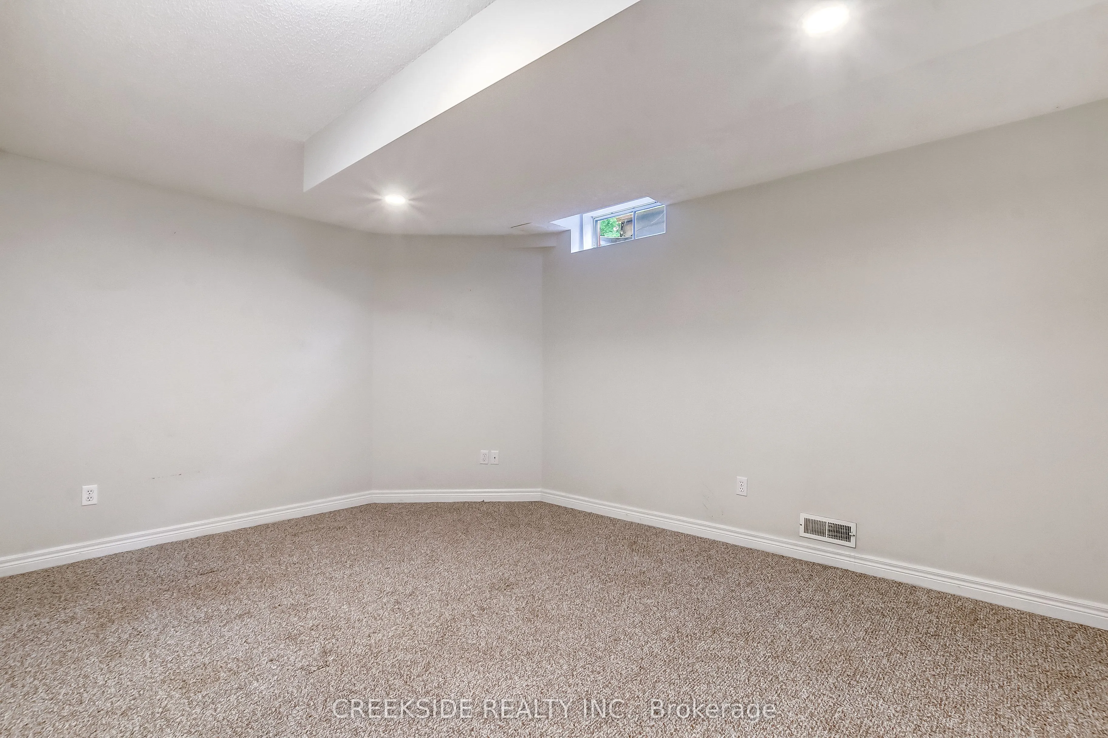 1637 Hastings Drive