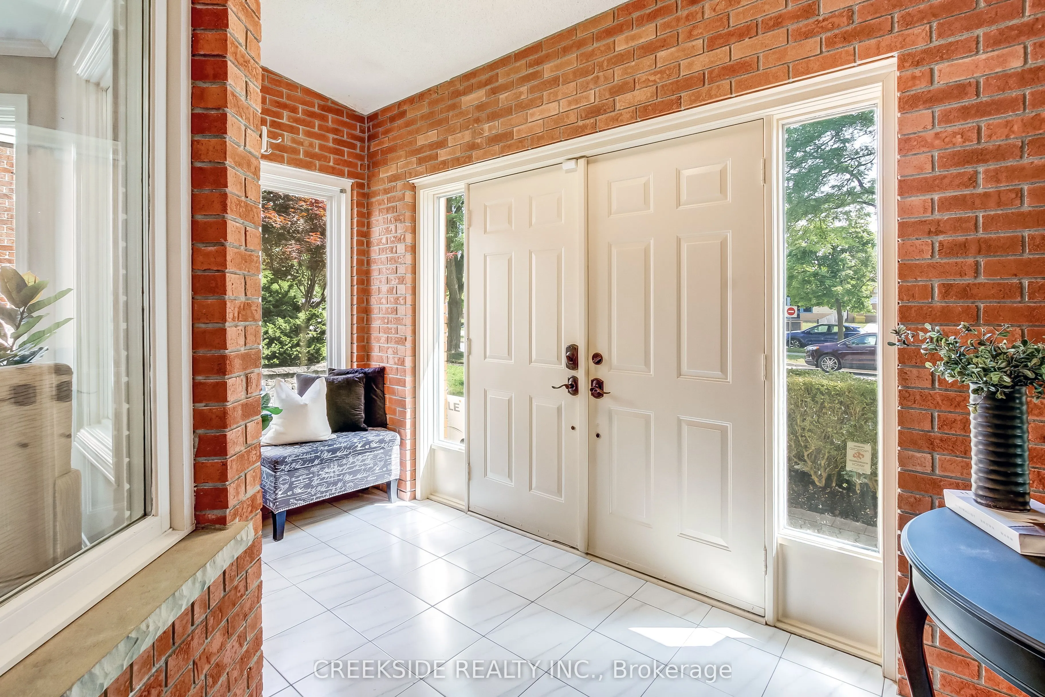 1637 Hastings Drive
